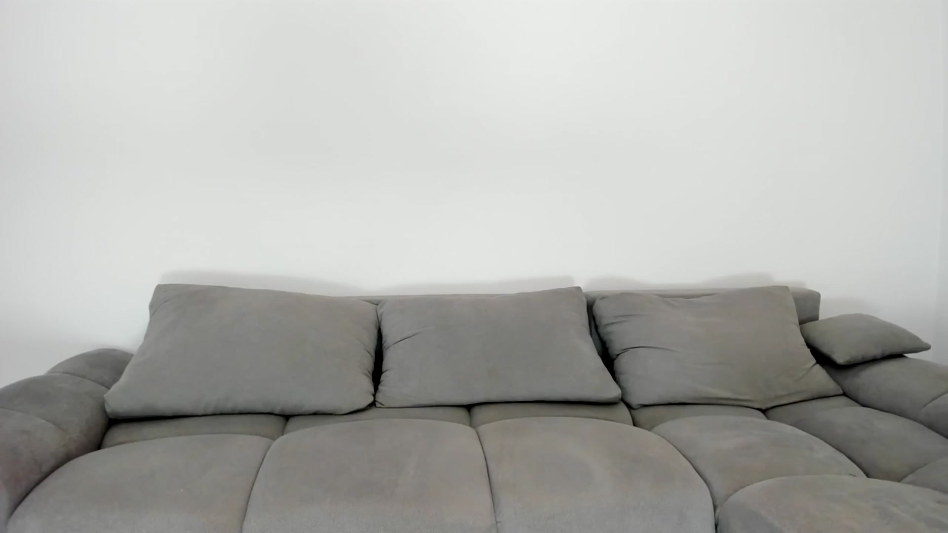 Gallery image thumbnail from AllY1990's myfreecams stream on, 12/18/2025, 21:09 image 3 of 20