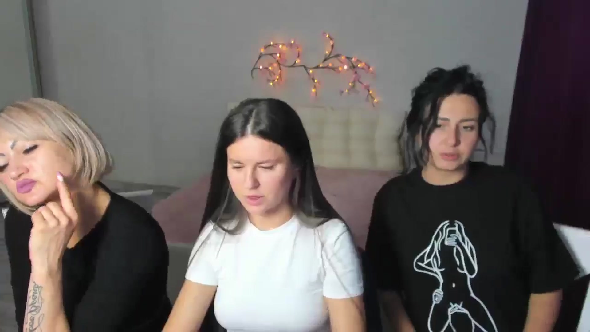 Gallery image thumbnail from AllaRoll's myfreecams stream on, 05/11/2026, 14:45 image 6 of 20