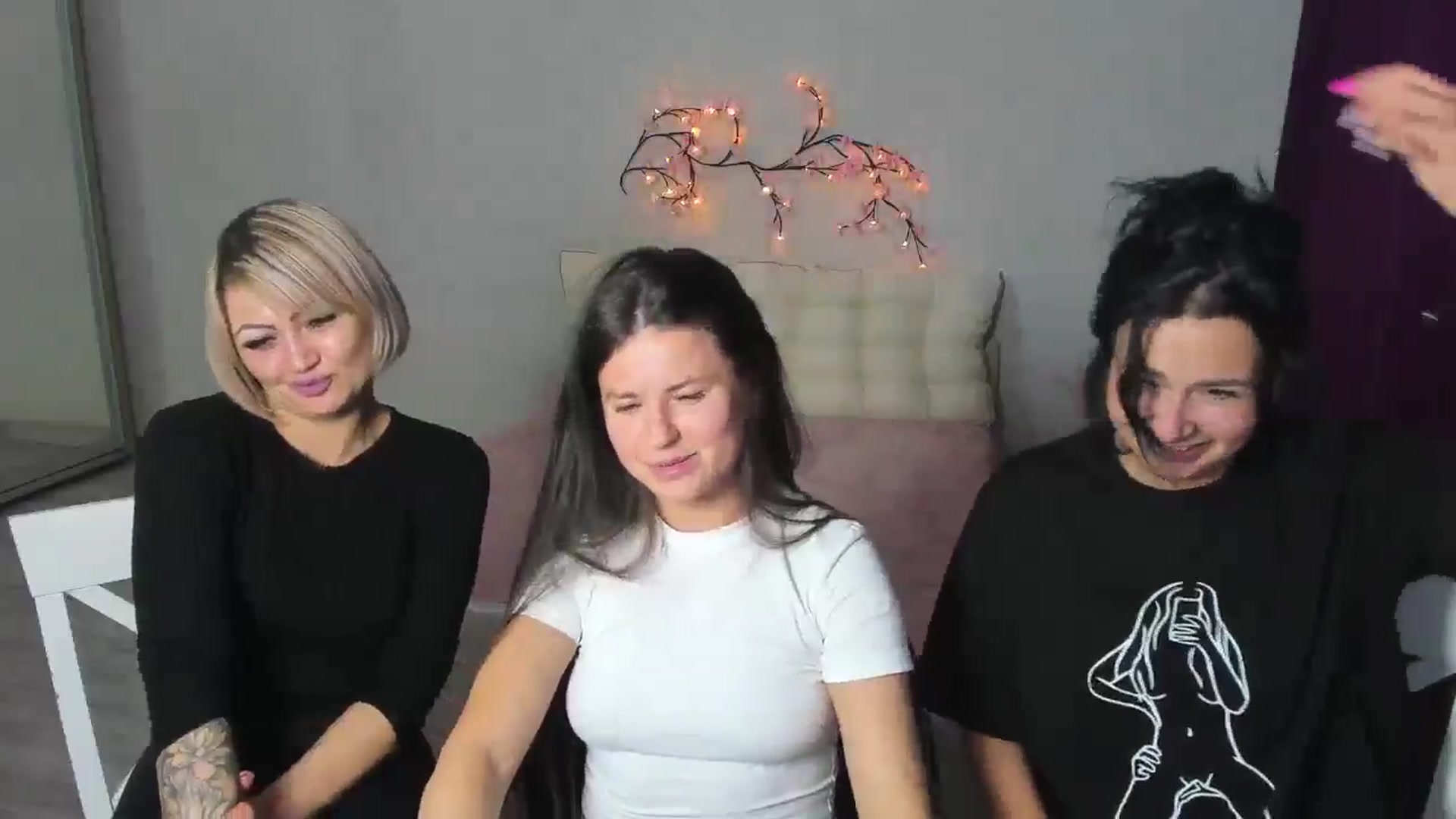 Gallery image thumbnail from AllaRoll's myfreecams stream on, 05/11/2026, 14:45 image 10 of 20
