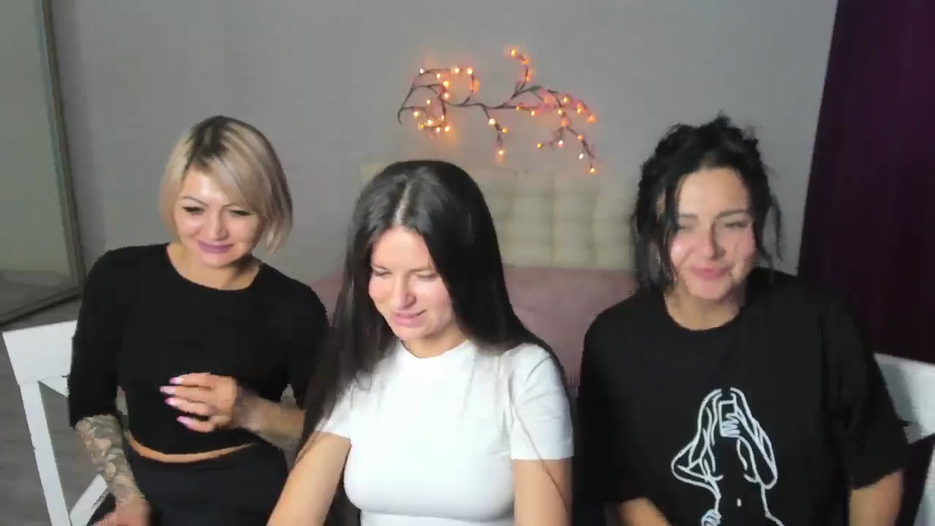 Gallery image thumbnail from AllaRoll's myfreecams stream on, 05/11/2026, 14:45 image 5 of 20