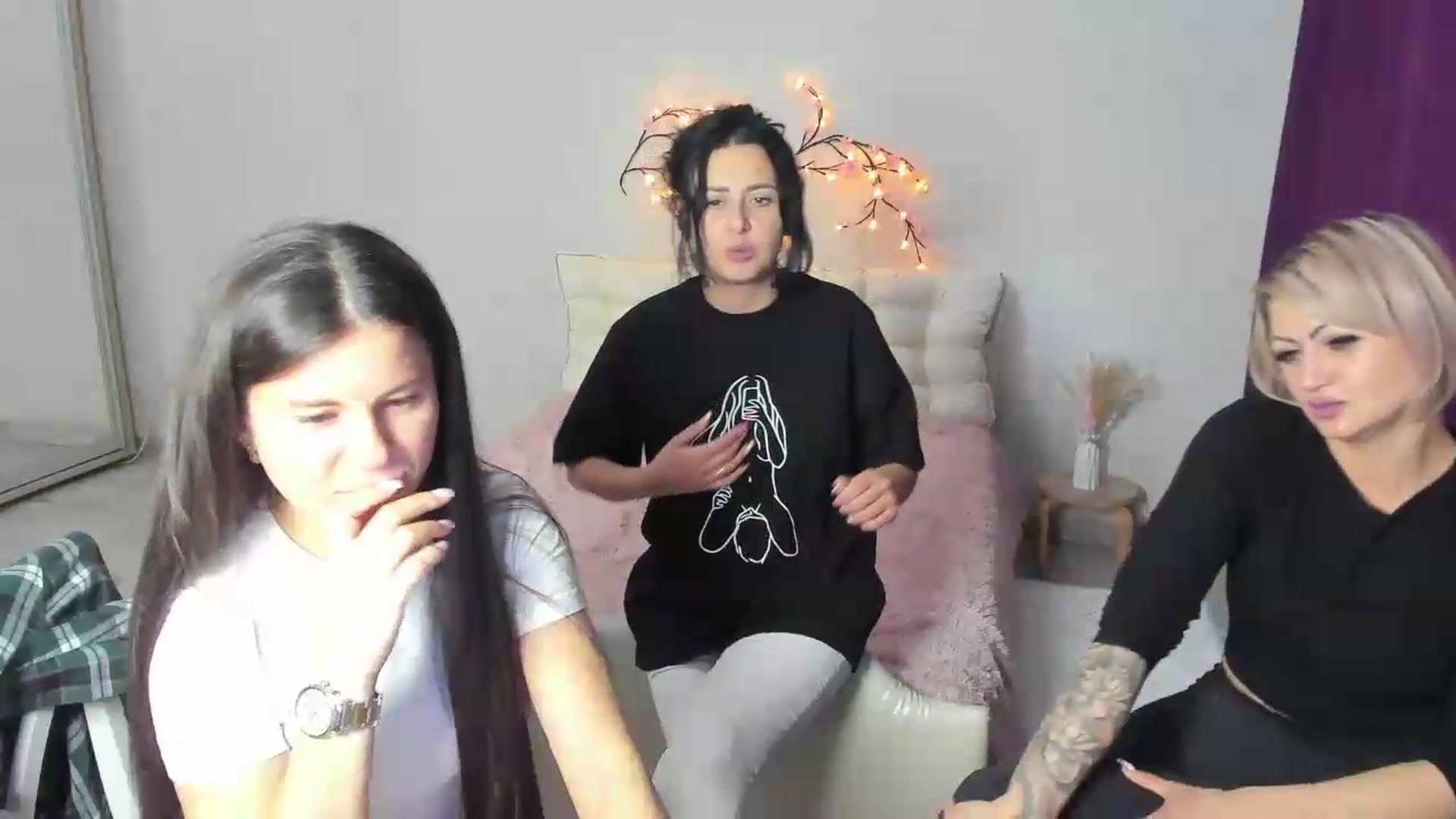 Gallery image thumbnail from AllaRoll's myfreecams stream on, 05/11/2026, 17:05 image 7 of 20