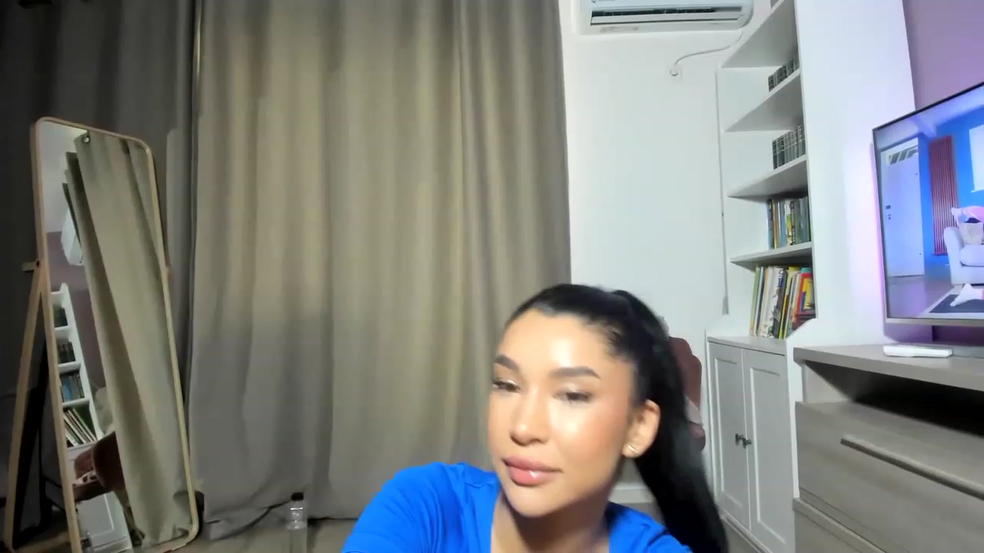 Gallery image thumbnail from Allaya_Zen's myfreecams stream on, 05/25/2023, 10:12 image 5 of 20