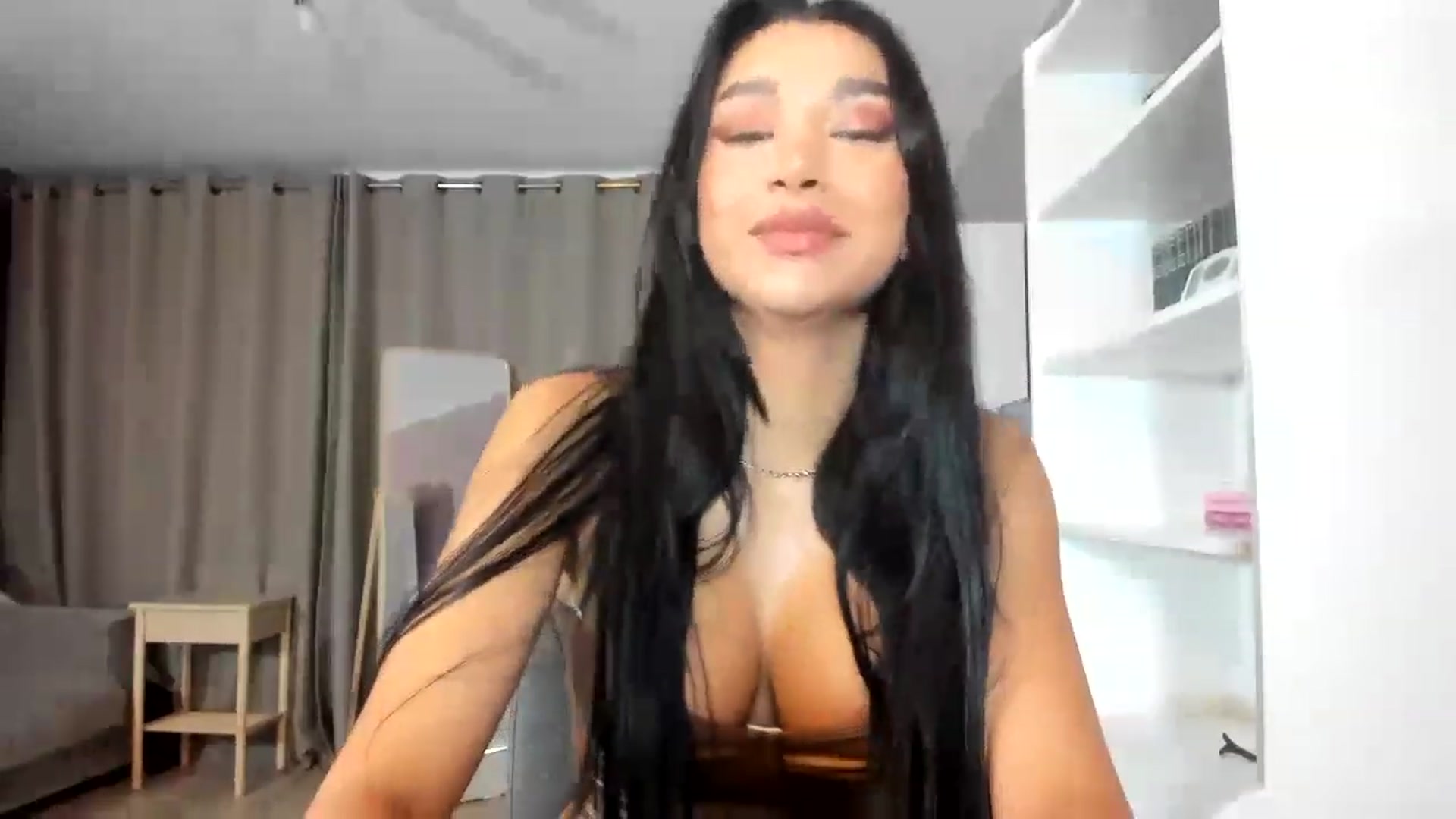 Gallery image thumbnail from Allaya_Zen's myfreecams stream on, 05/28/2023, 19:21 image 12 of 20