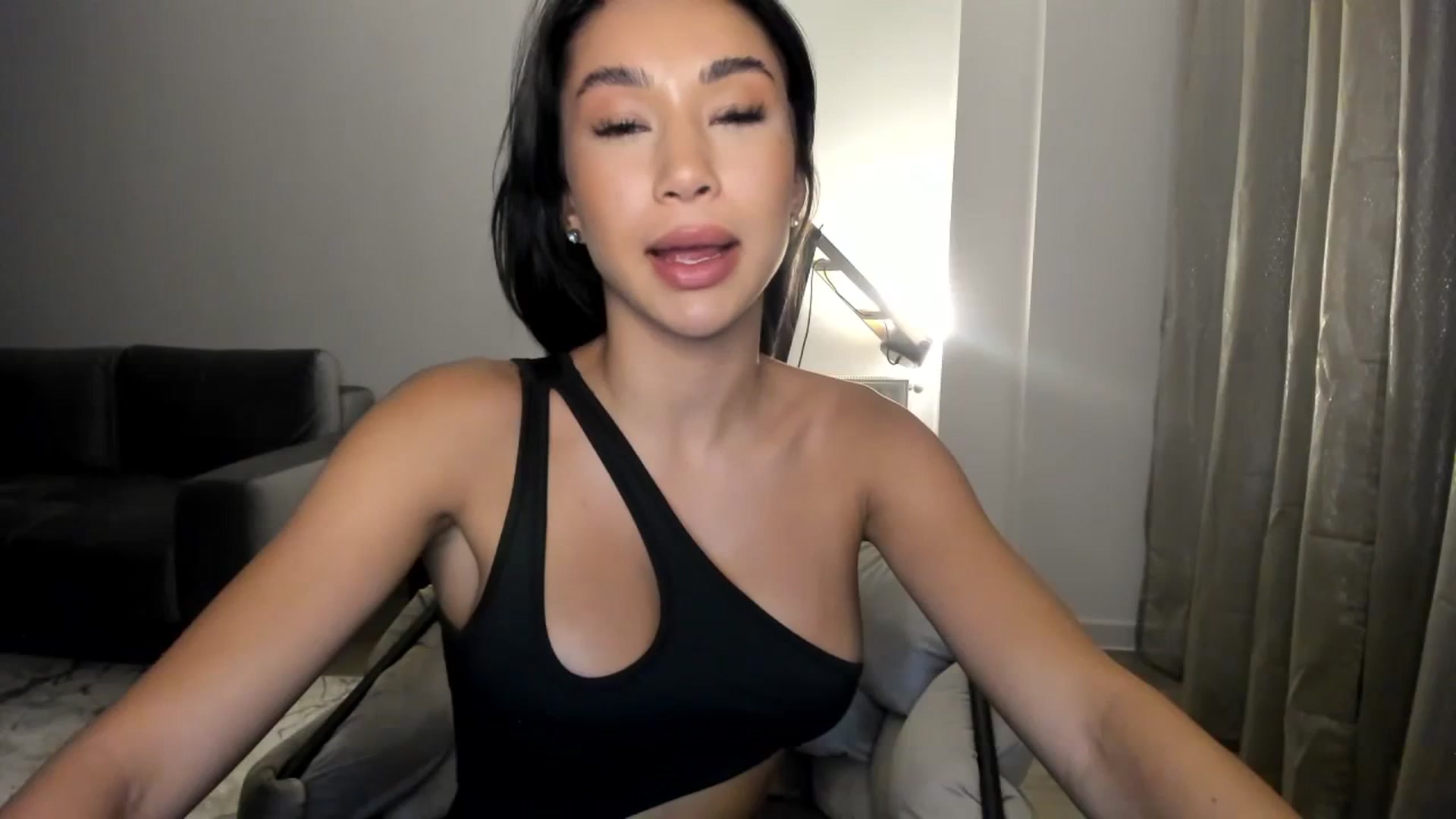 Gallery image thumbnail from Allaya_Zen's myfreecams stream on, 03/20/2024, 18:28 image 15 of 20