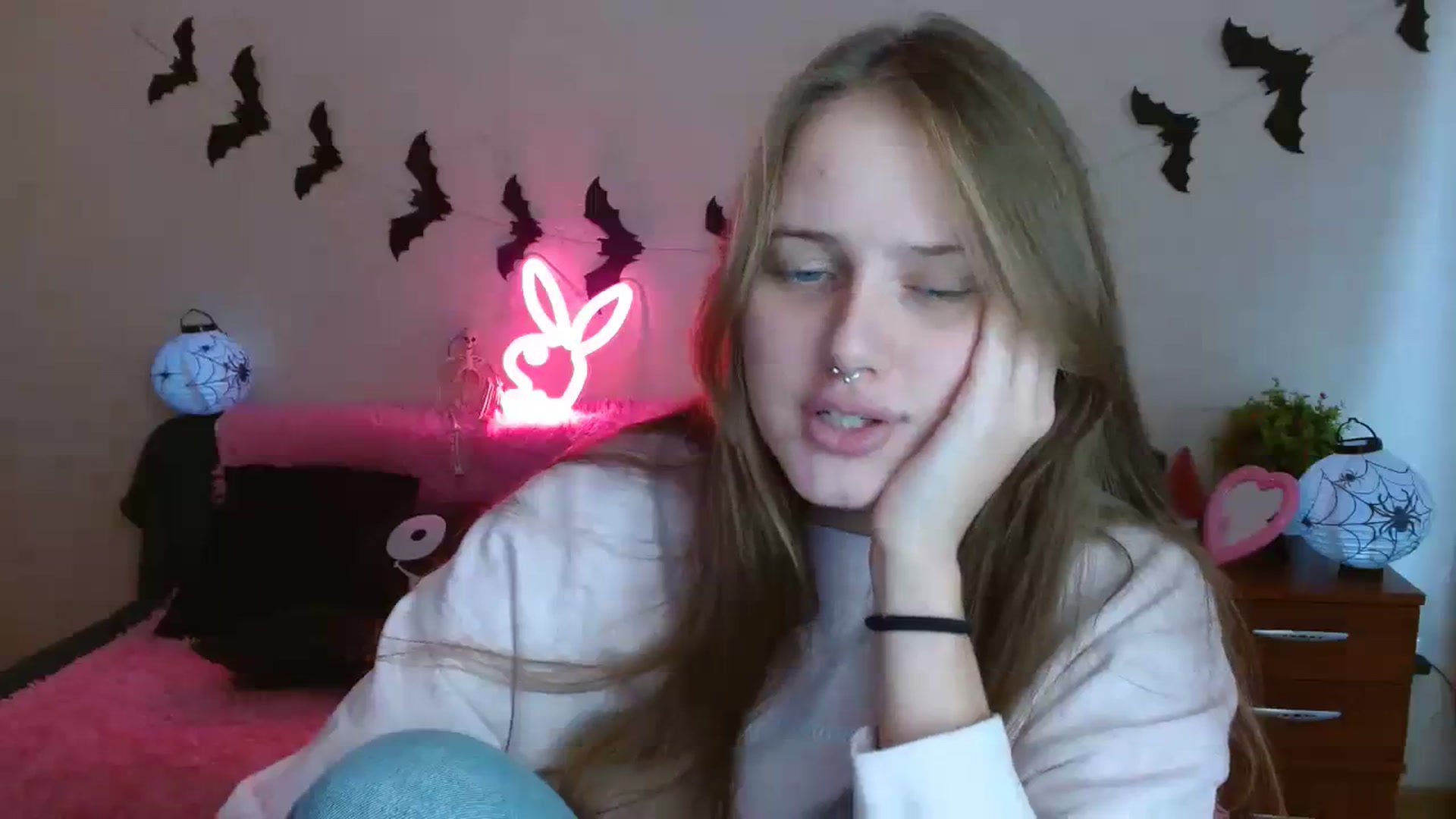 Gallery image thumbnail from Alleiko's myfreecams stream on, 10/15/2023, 13:13 image 9 of 20