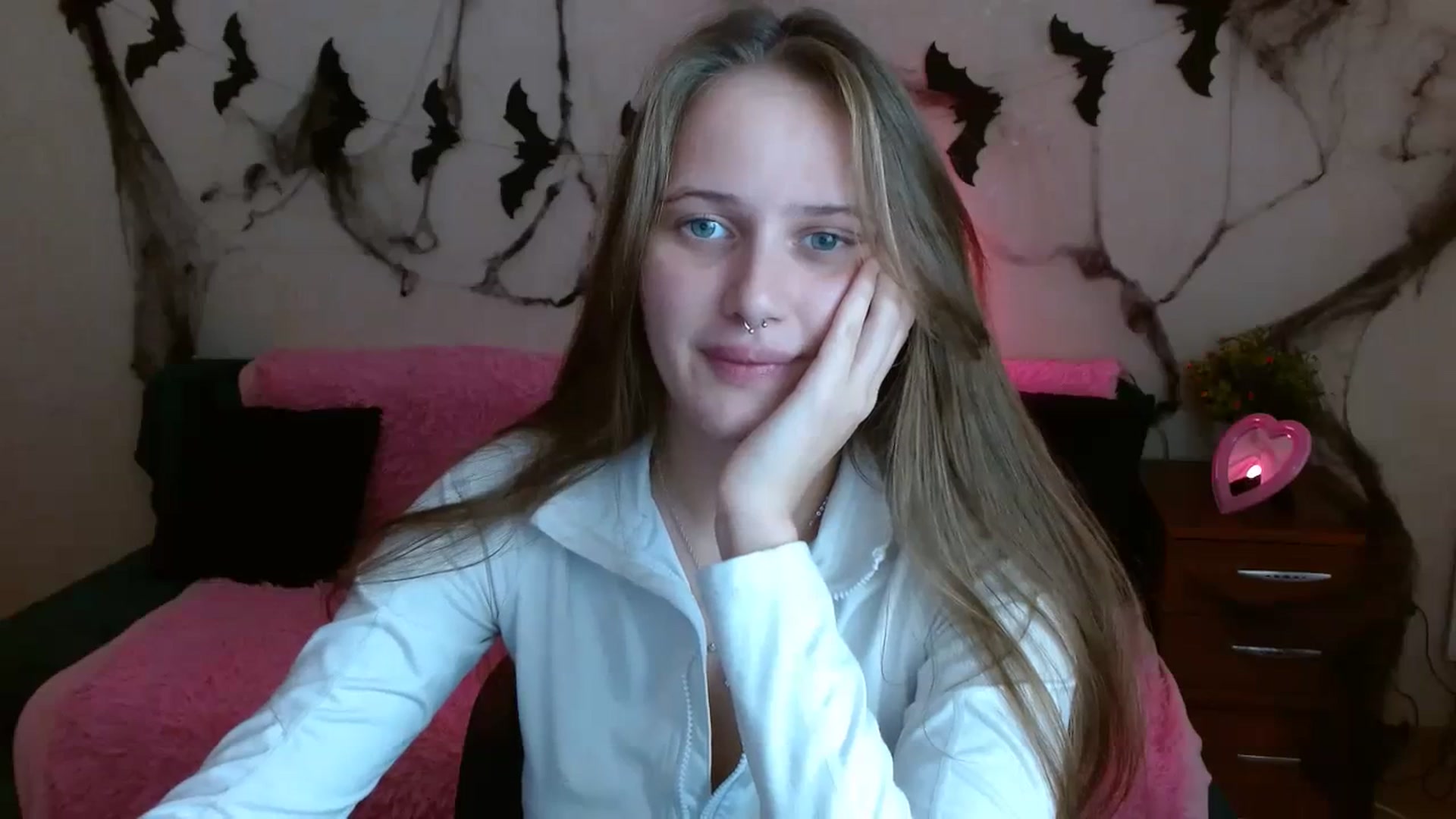 Gallery image thumbnail from Alleiko's myfreecams stream on, 10/29/2023, 12:55 image 14 of 20