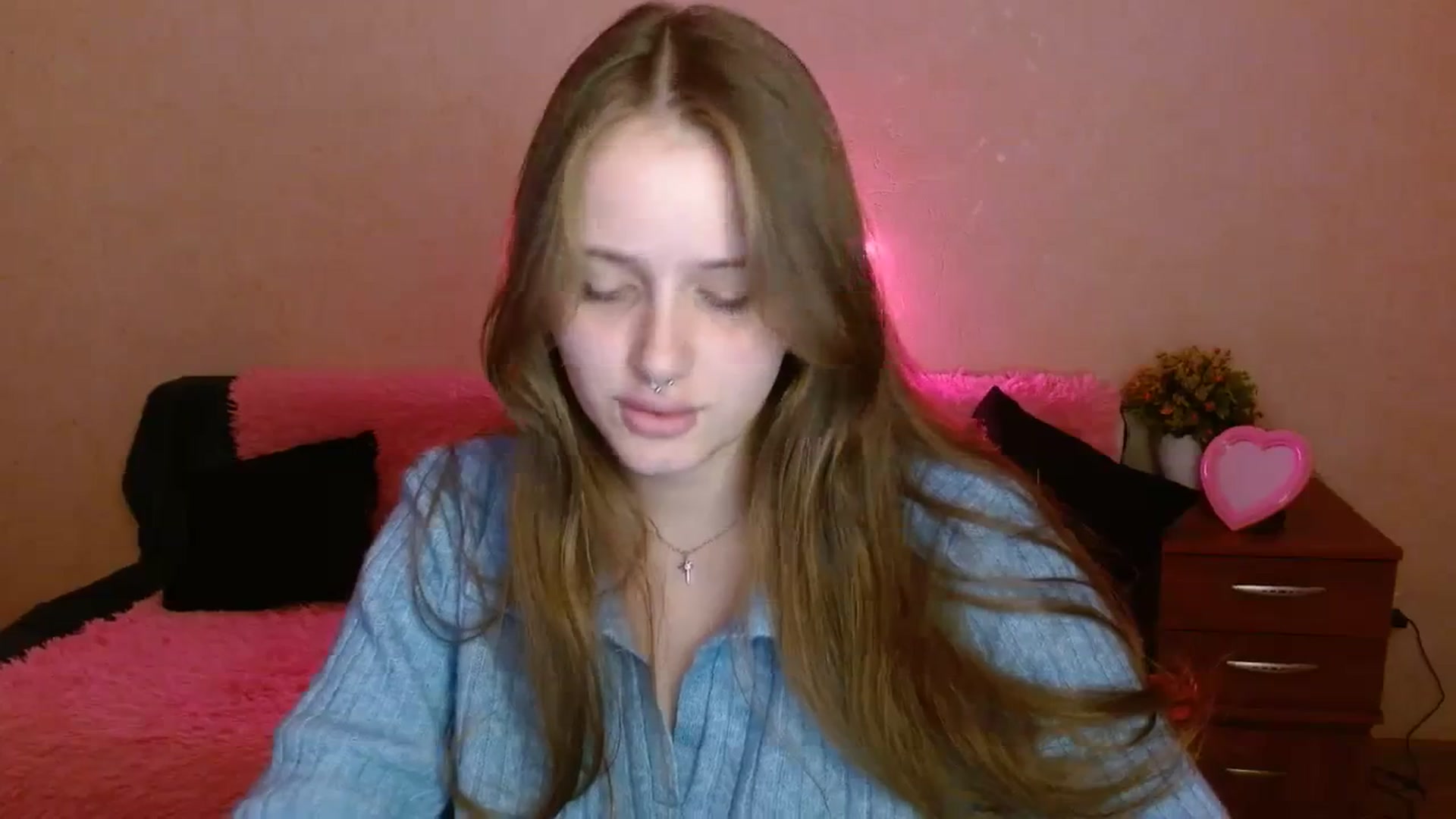 Gallery image thumbnail from Alleiko's myfreecams stream on, 11/11/2023, 15:38 image 13 of 20