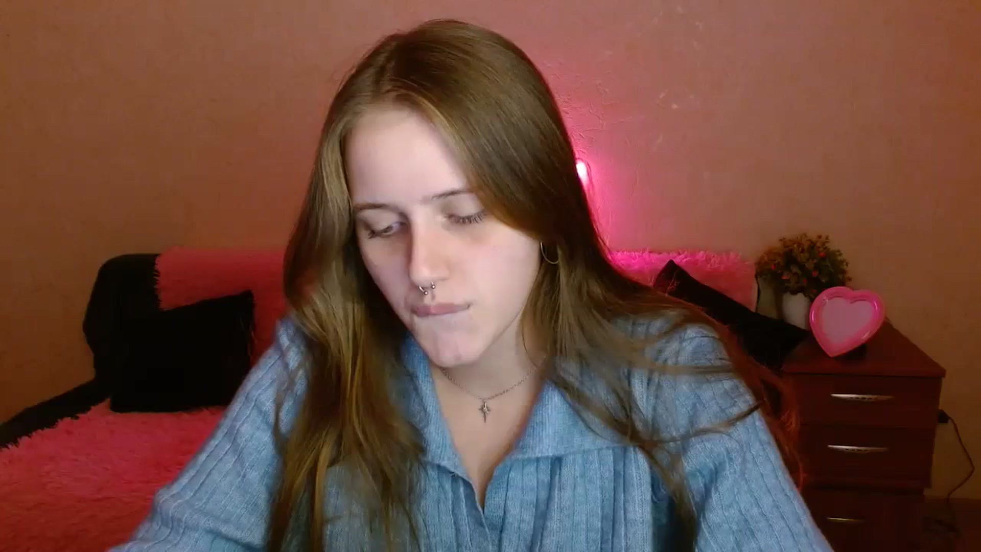 Gallery image thumbnail from Alleiko's myfreecams stream on, 11/11/2023, 15:38 image 12 of 20