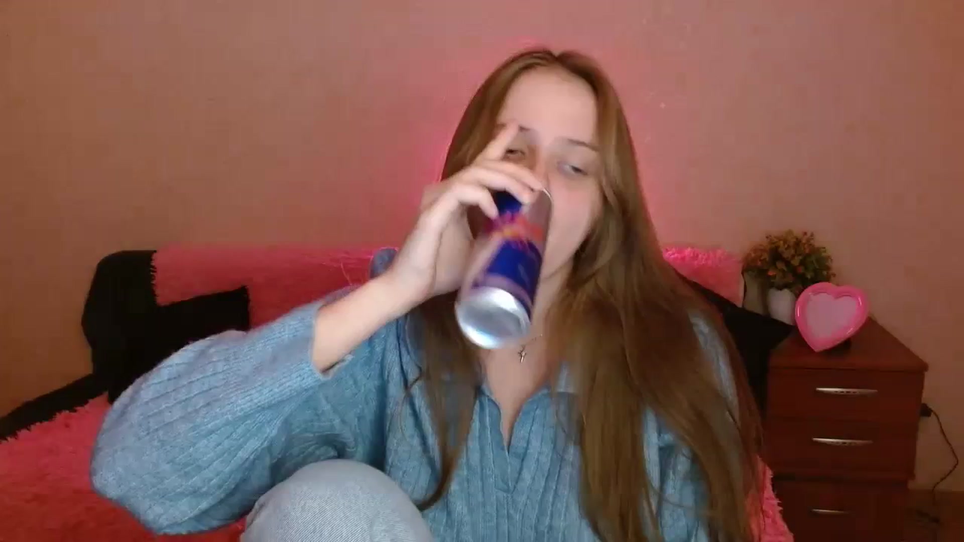 Gallery image thumbnail from Alleiko's myfreecams stream on, 11/11/2023, 15:38 image 1 of 20