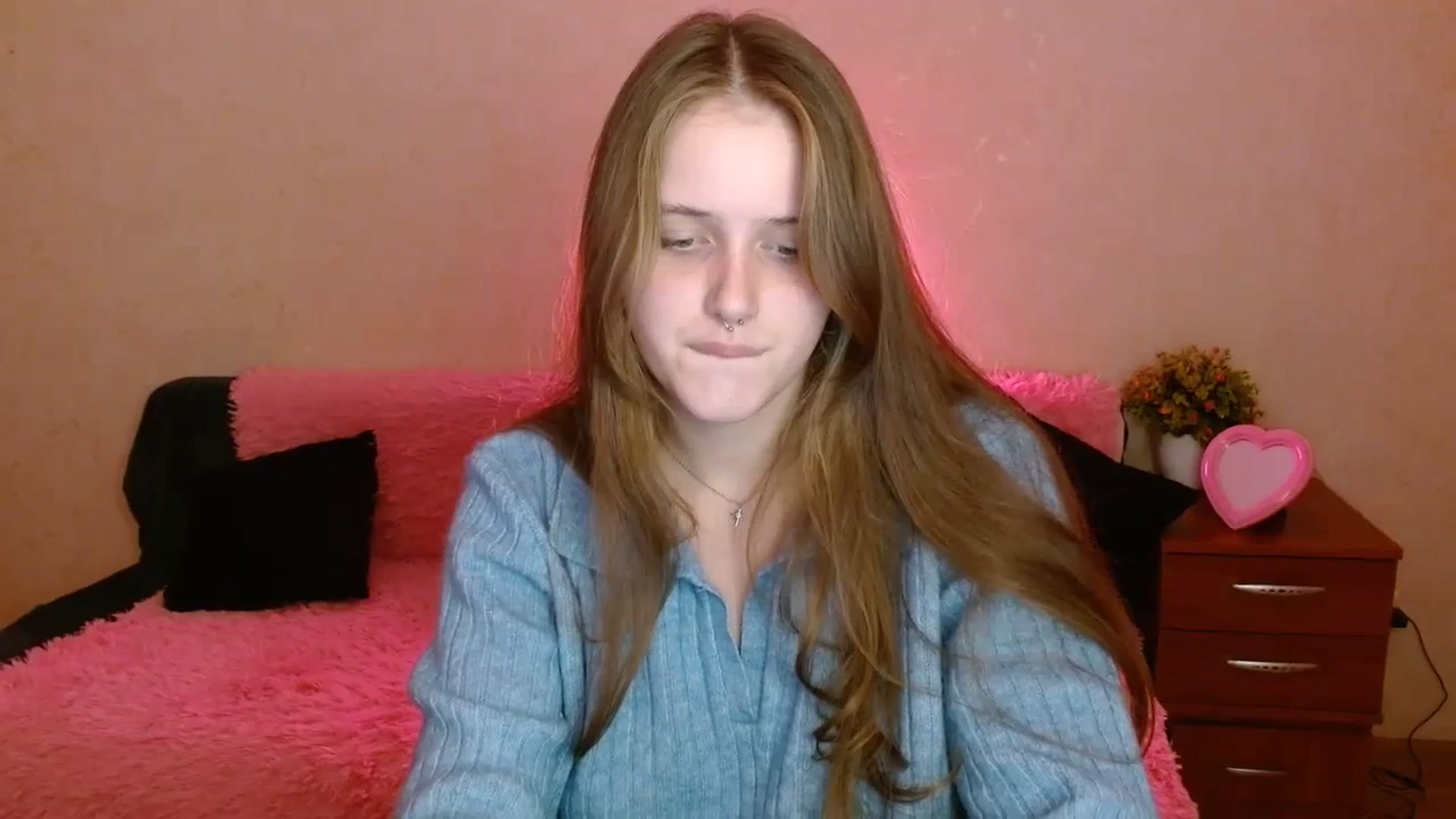 Gallery image thumbnail from Alleiko's myfreecams stream on, 11/11/2023, 15:38 image 2 of 20