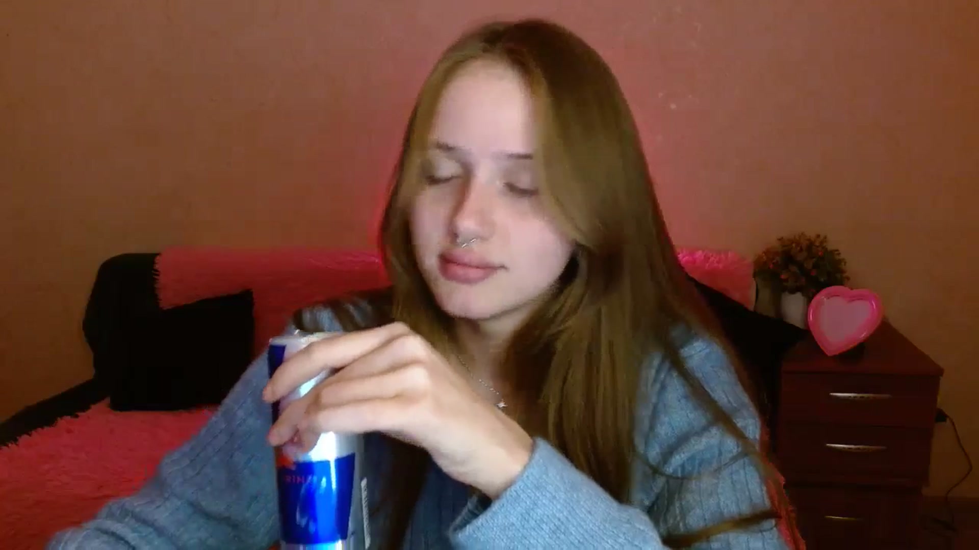 Gallery image thumbnail from Alleiko's myfreecams stream on, 11/11/2023, 15:38 image 10 of 20