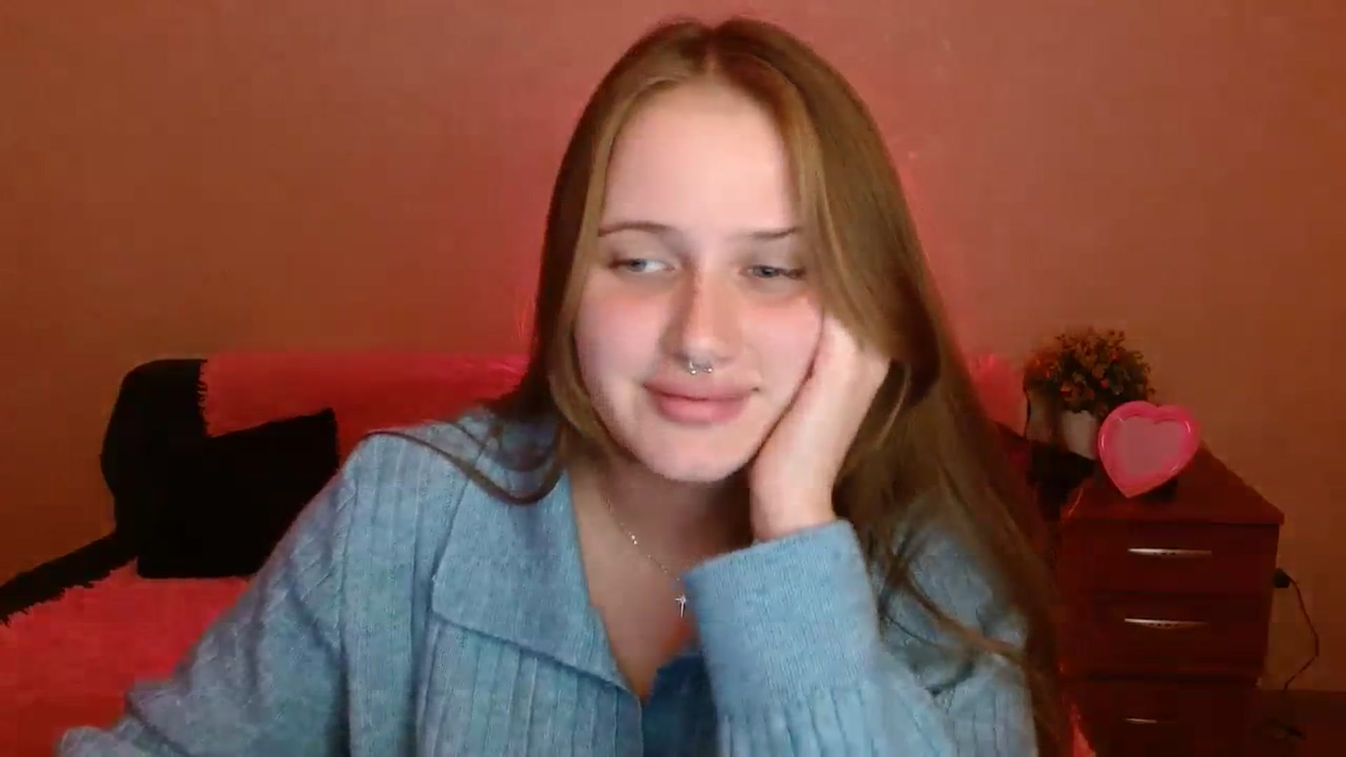 Gallery image thumbnail from Alleiko's myfreecams stream on, 11/11/2023, 17:59 image 2 of 20