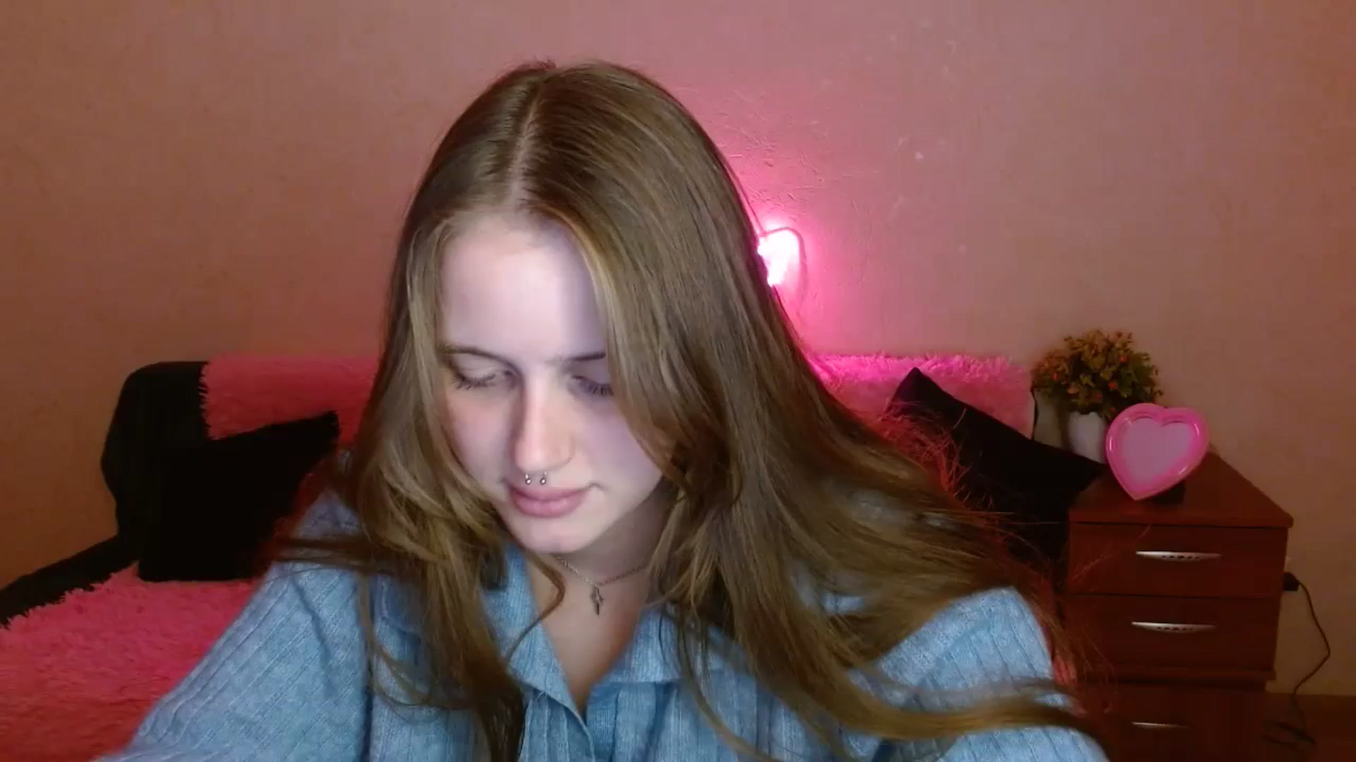 Gallery image thumbnail from Alleiko's myfreecams stream on, 11/11/2023, 17:59 image 1 of 20