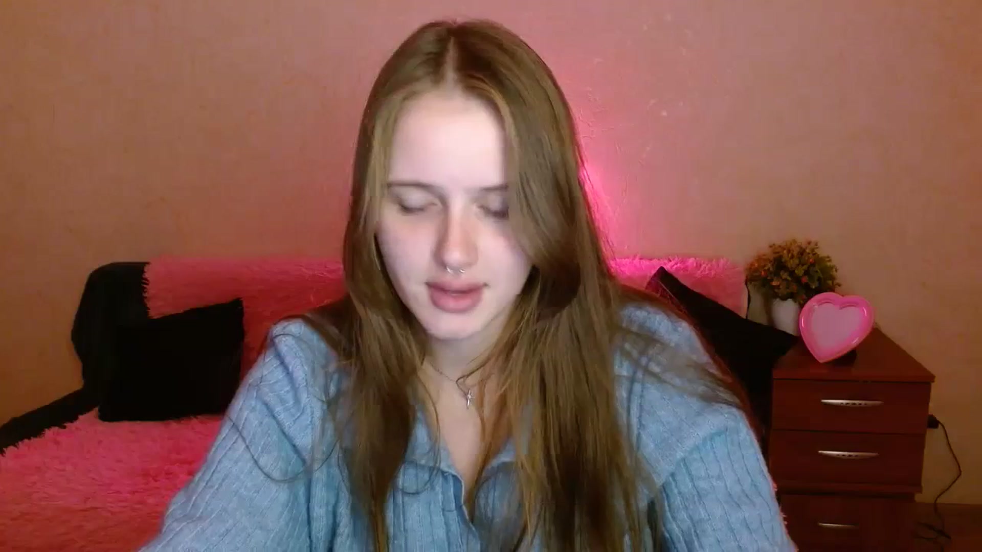 Gallery image thumbnail from Alleiko's myfreecams stream on, 11/11/2023, 17:59 image 17 of 20