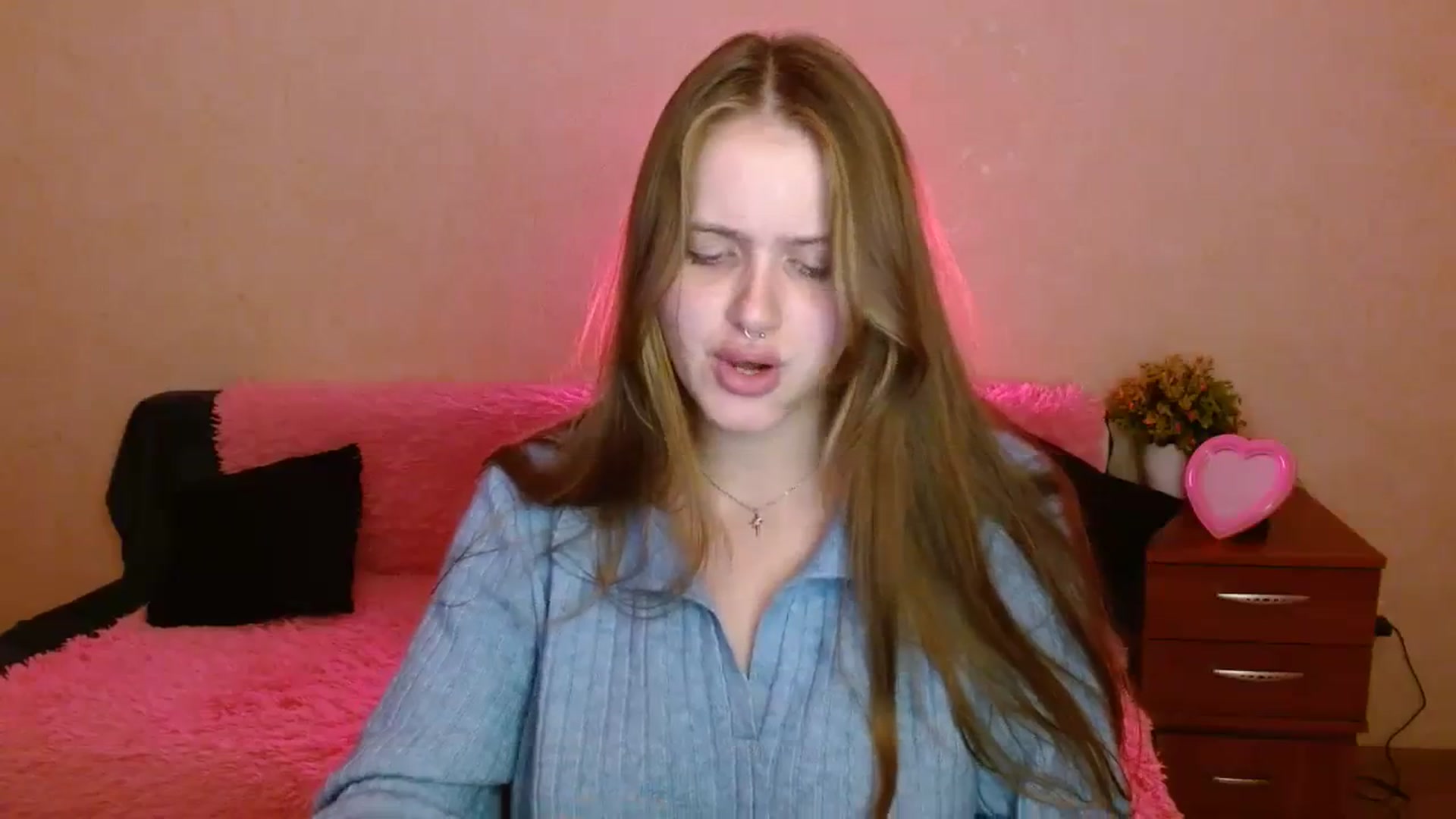 Gallery image thumbnail from Alleiko's myfreecams stream on, 11/11/2023, 17:59 image 16 of 20