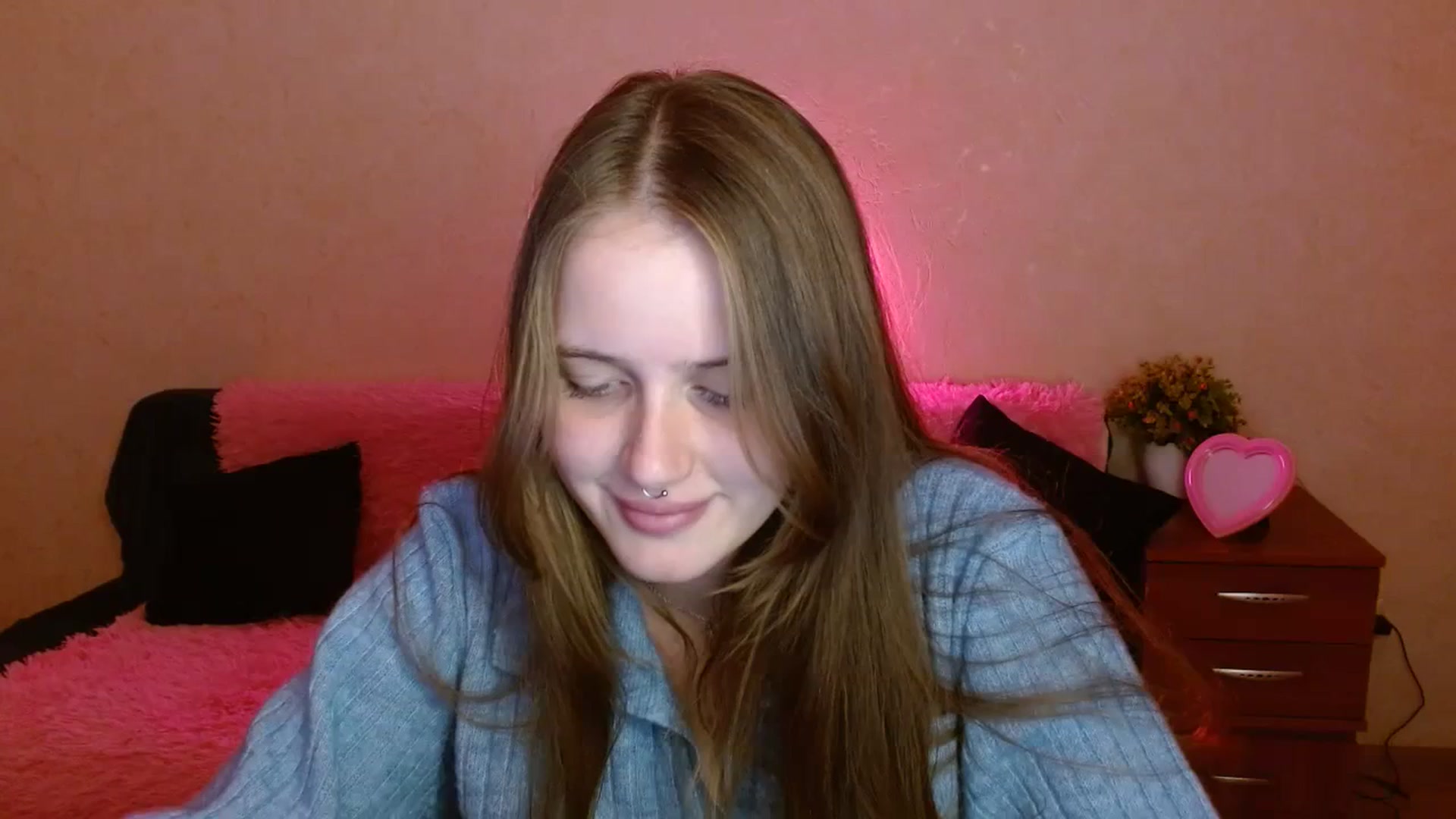Gallery image thumbnail from Alleiko's myfreecams stream on, 11/11/2023, 17:59 image 18 of 20
