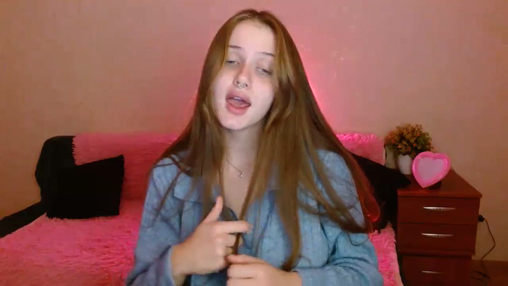 Gallery image thumbnail from Alleiko's myfreecams stream on, 11/11/2023, 18:45 image 14 of 20