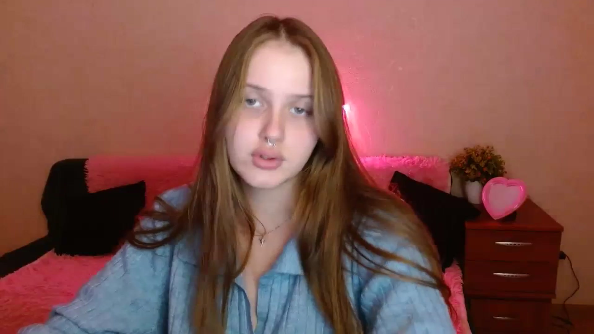 Gallery image thumbnail from Alleiko's myfreecams stream on, 11/11/2023, 18:45 image 3 of 20
