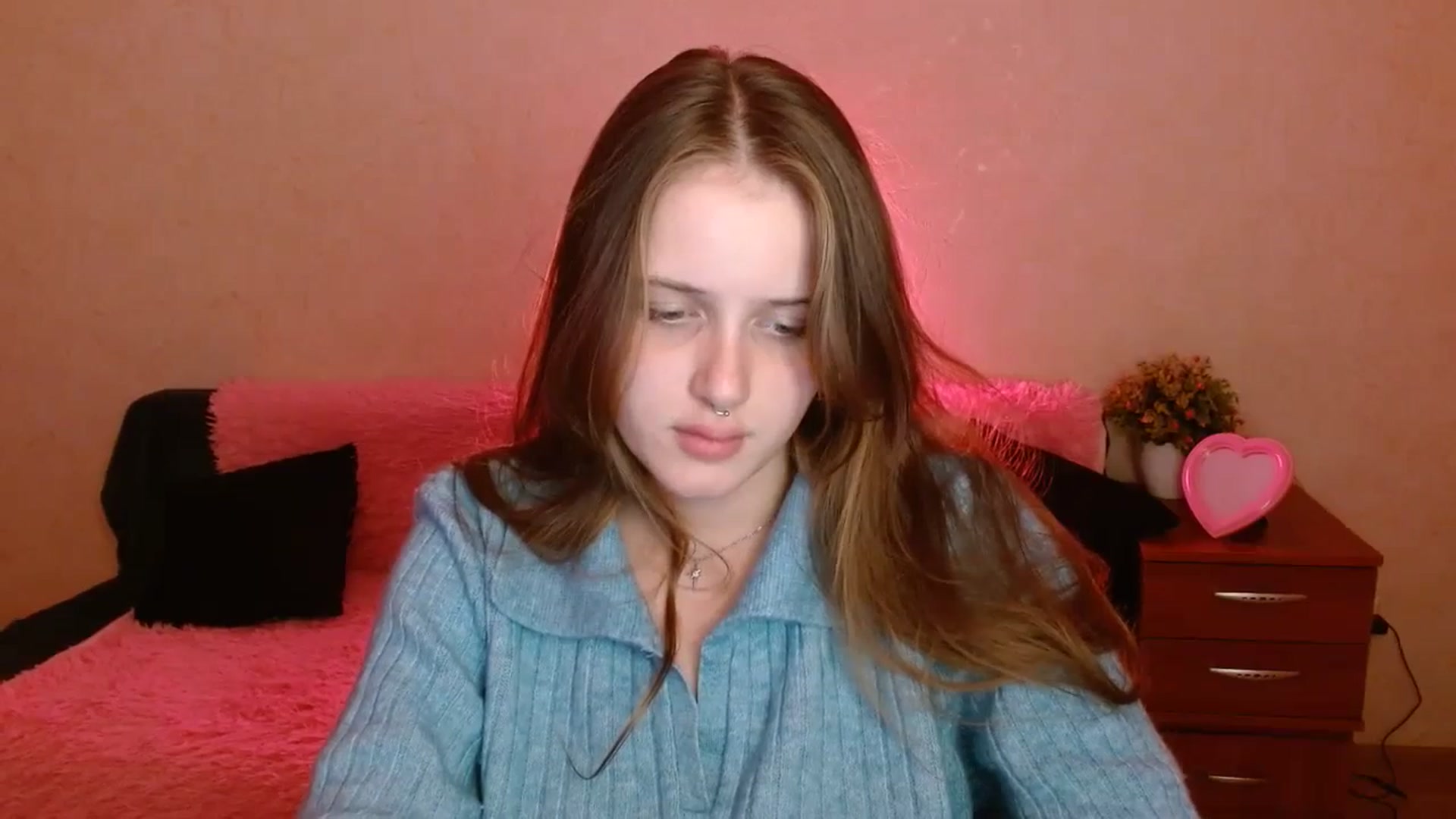 Gallery image thumbnail from Alleiko's myfreecams stream on, 11/11/2023, 18:45 image 4 of 20
