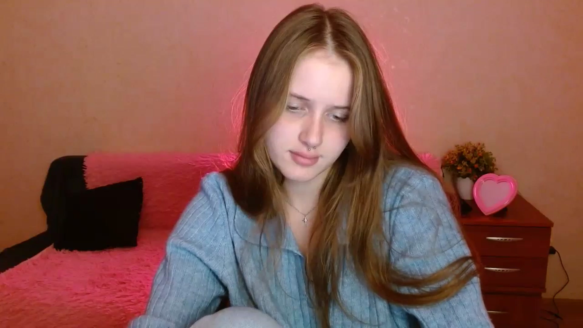 Gallery image thumbnail from Alleiko's myfreecams stream on, 11/11/2023, 18:45 image 10 of 20