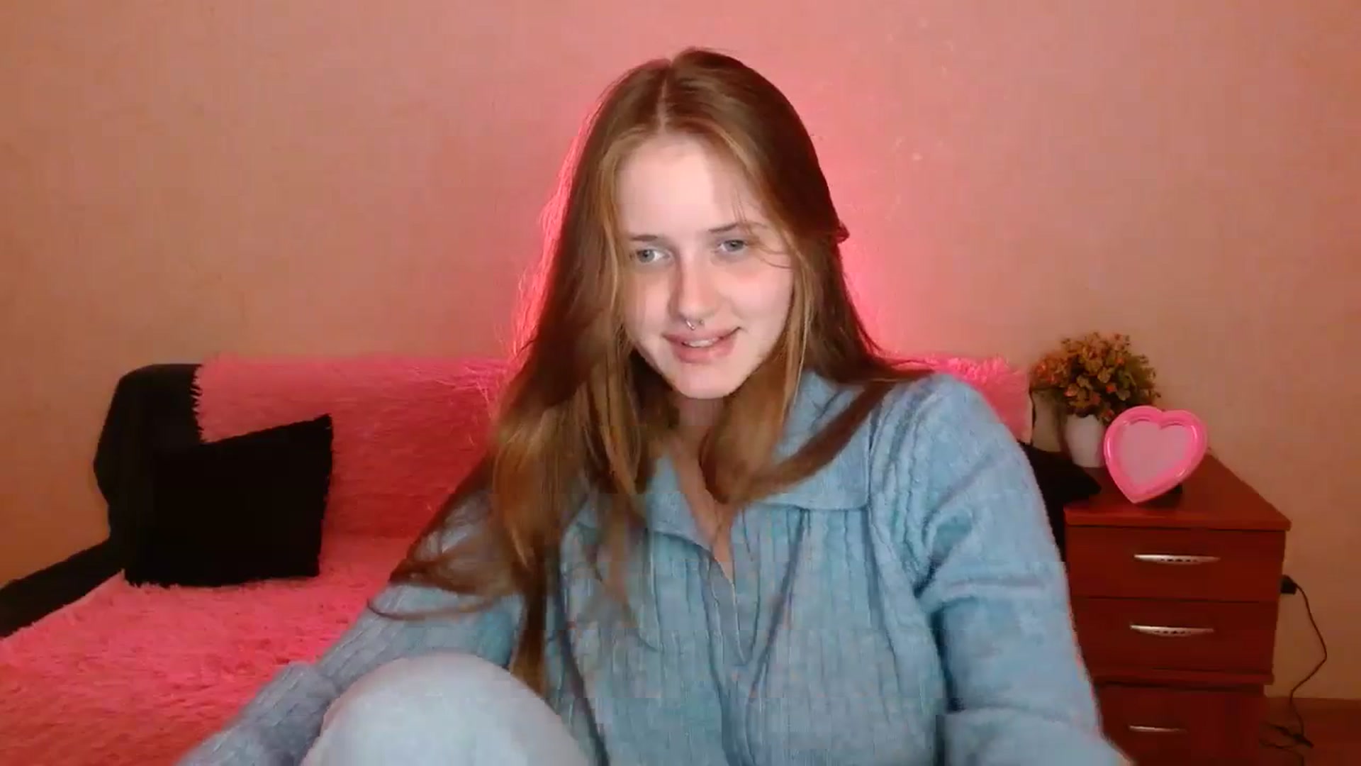 Gallery image thumbnail from Alleiko's myfreecams stream on, 11/11/2023, 18:45 image 11 of 20