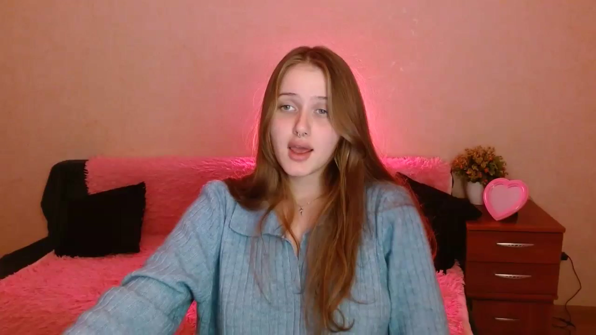 Gallery image thumbnail from Alleiko's myfreecams stream on, 11/11/2023, 18:45 image 9 of 20
