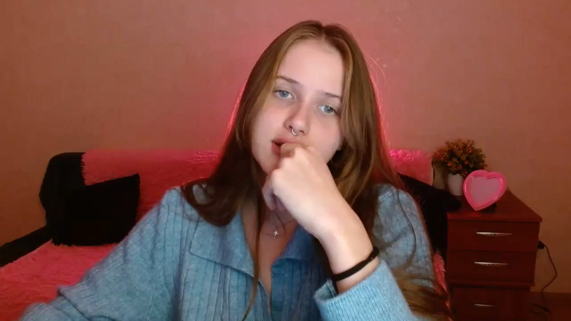 Gallery image thumbnail from Alleiko's myfreecams stream on, 11/11/2023, 18:45 image 5 of 20