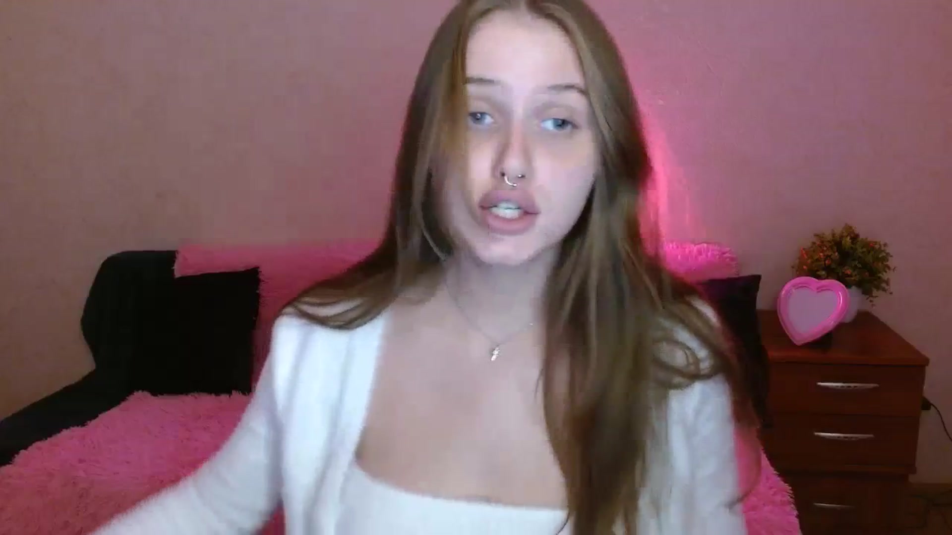 Gallery image thumbnail from Alleiko's myfreecams stream on, 11/12/2023, 14:14 image 4 of 20