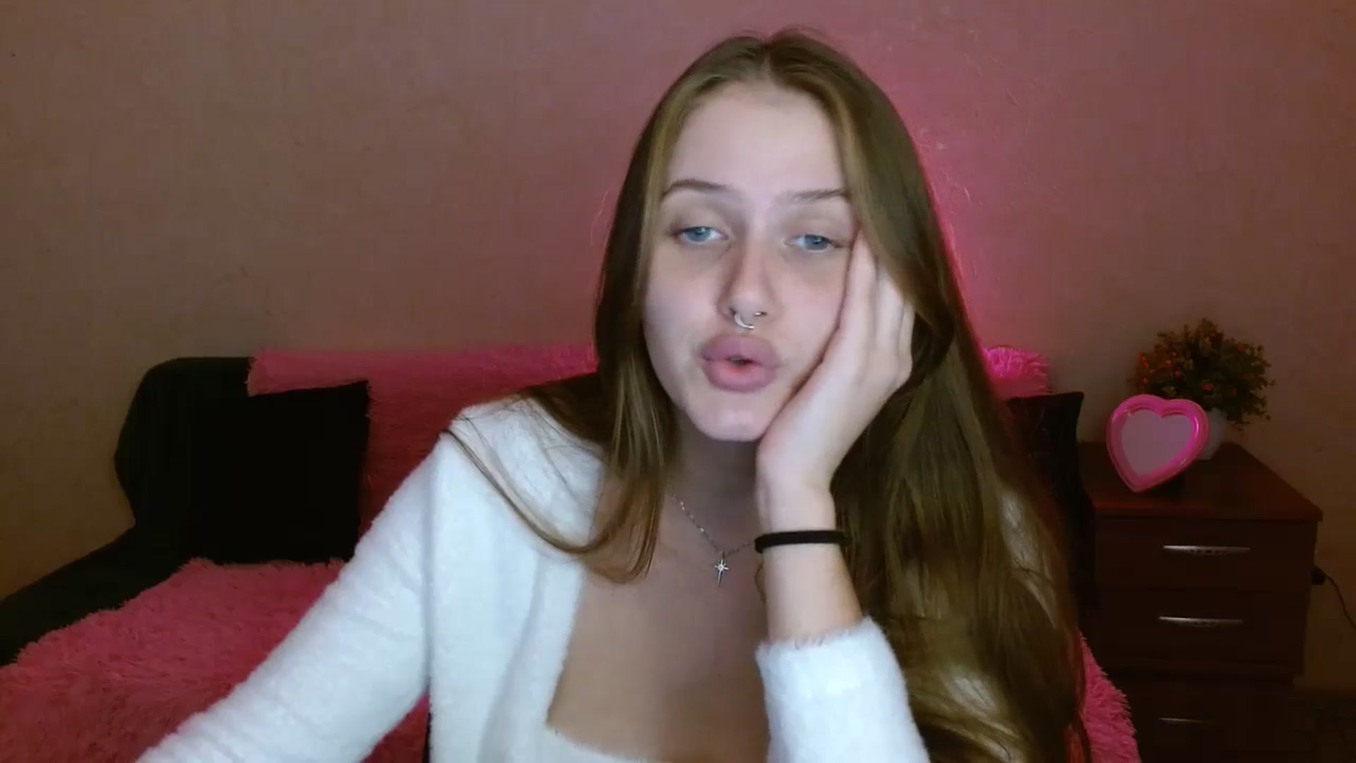 Gallery image thumbnail from Alleiko's myfreecams stream on, 11/12/2023, 14:14 image 3 of 20