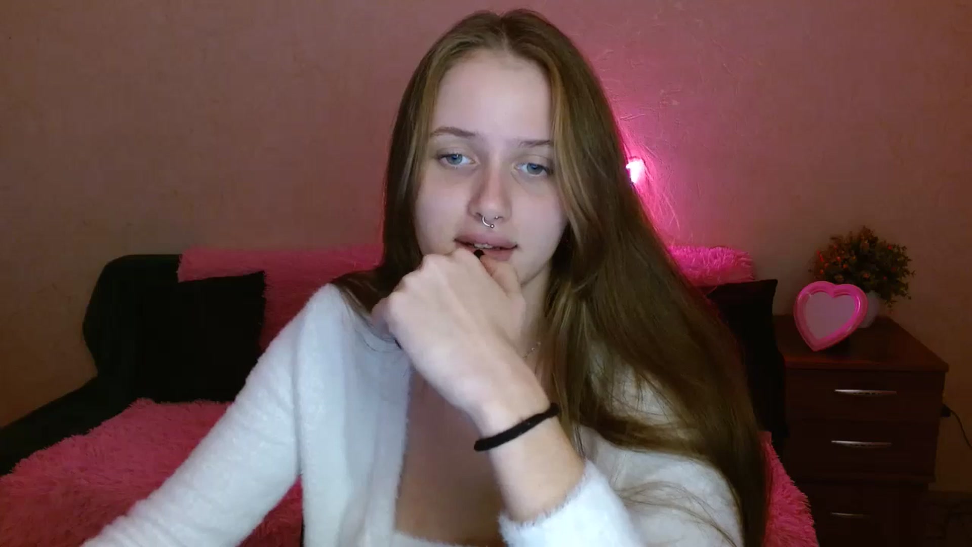 Gallery image thumbnail from Alleiko's myfreecams stream on, 11/12/2023, 14:14 image 13 of 20