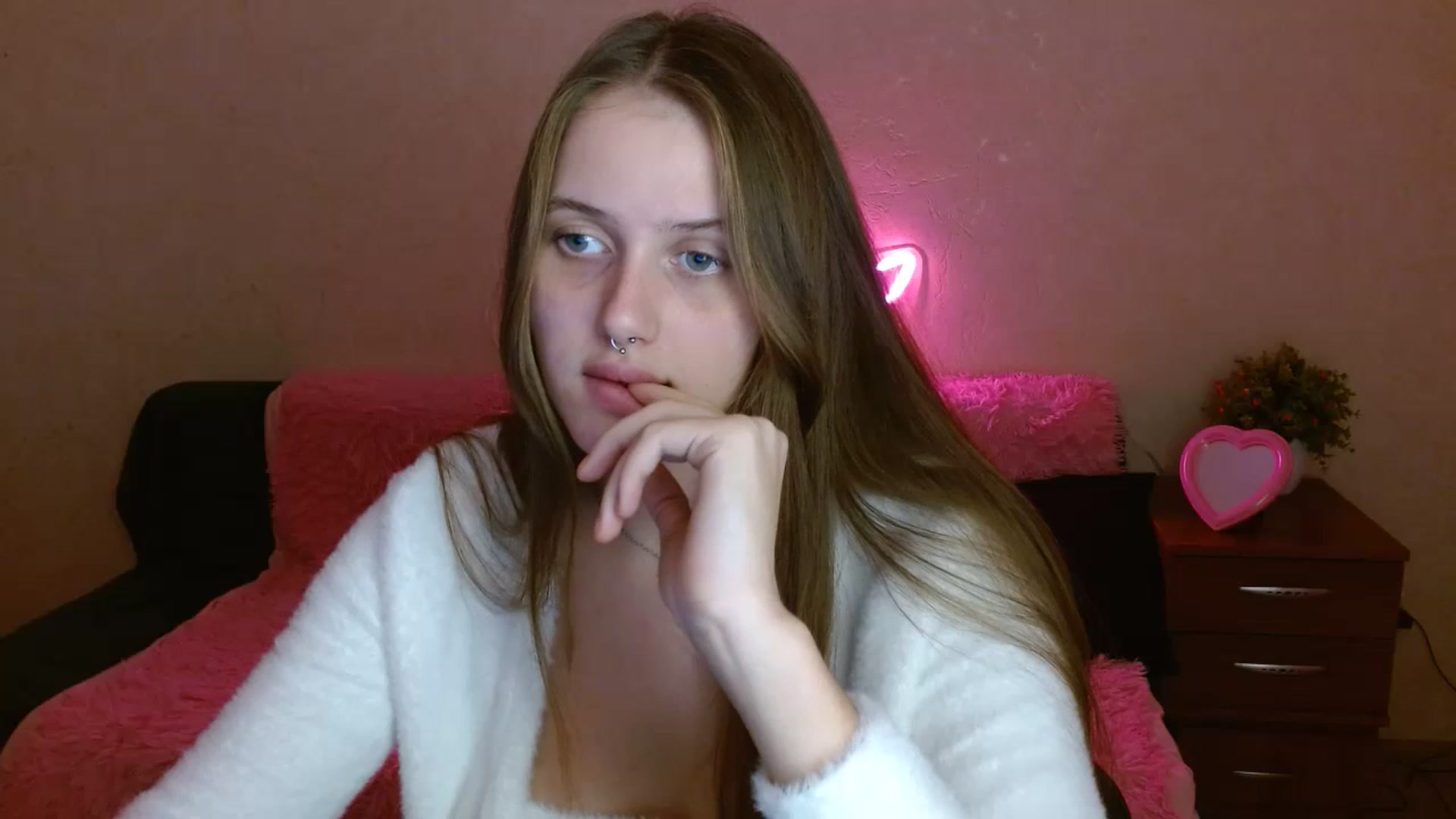 Gallery image thumbnail from Alleiko's myfreecams stream on, 11/12/2023, 18:23 image 7 of 20