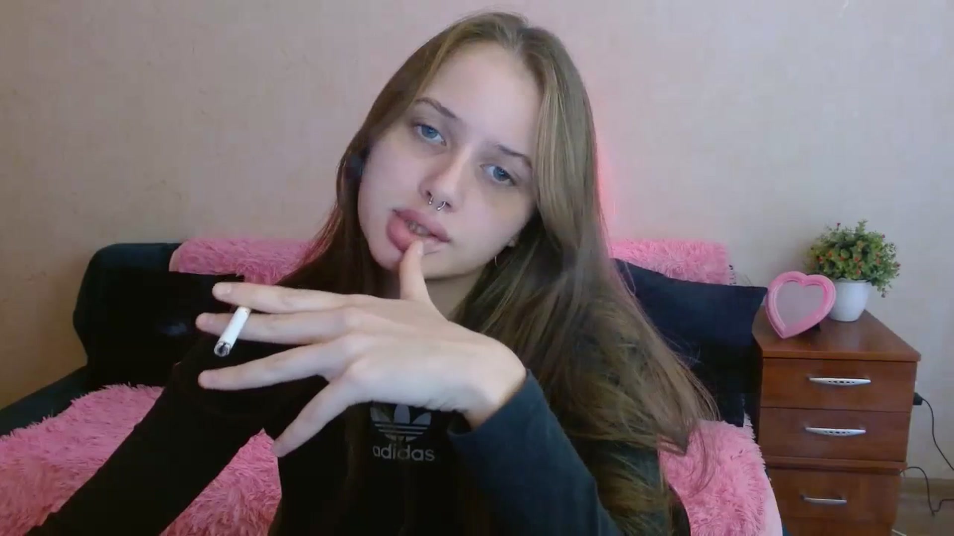 Gallery image thumbnail from Alleiko's myfreecams stream on, 11/13/2023, 08:47 image 4 of 20