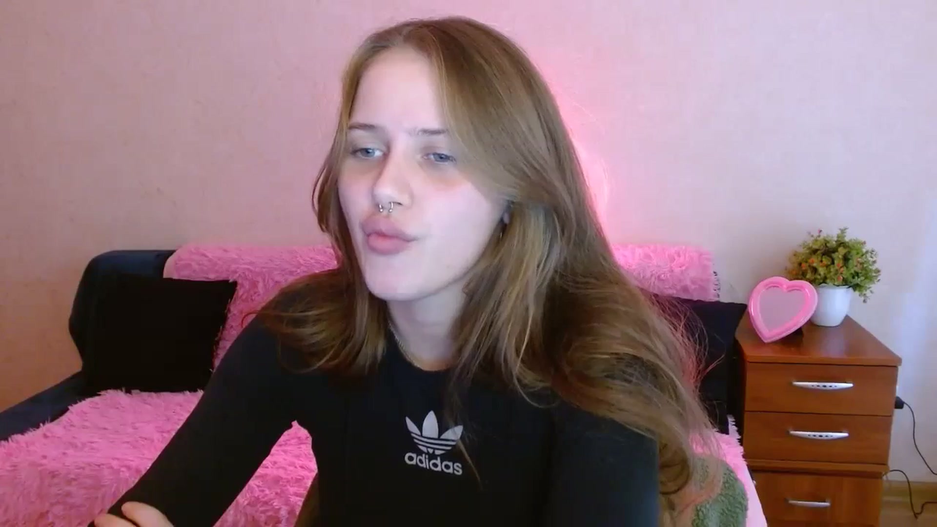 Gallery image thumbnail from Alleiko's myfreecams stream on, 11/13/2023, 08:47 image 19 of 20