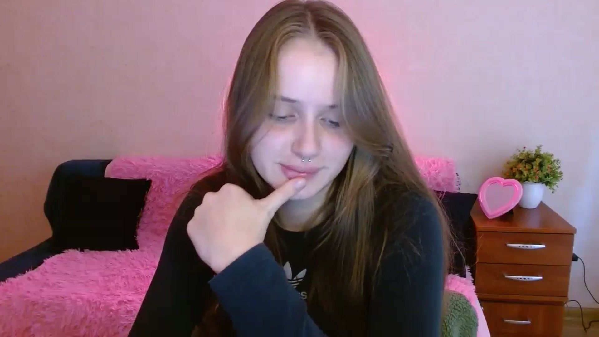 Gallery image thumbnail from Alleiko's myfreecams stream on, 11/13/2023, 08:47 image 18 of 20