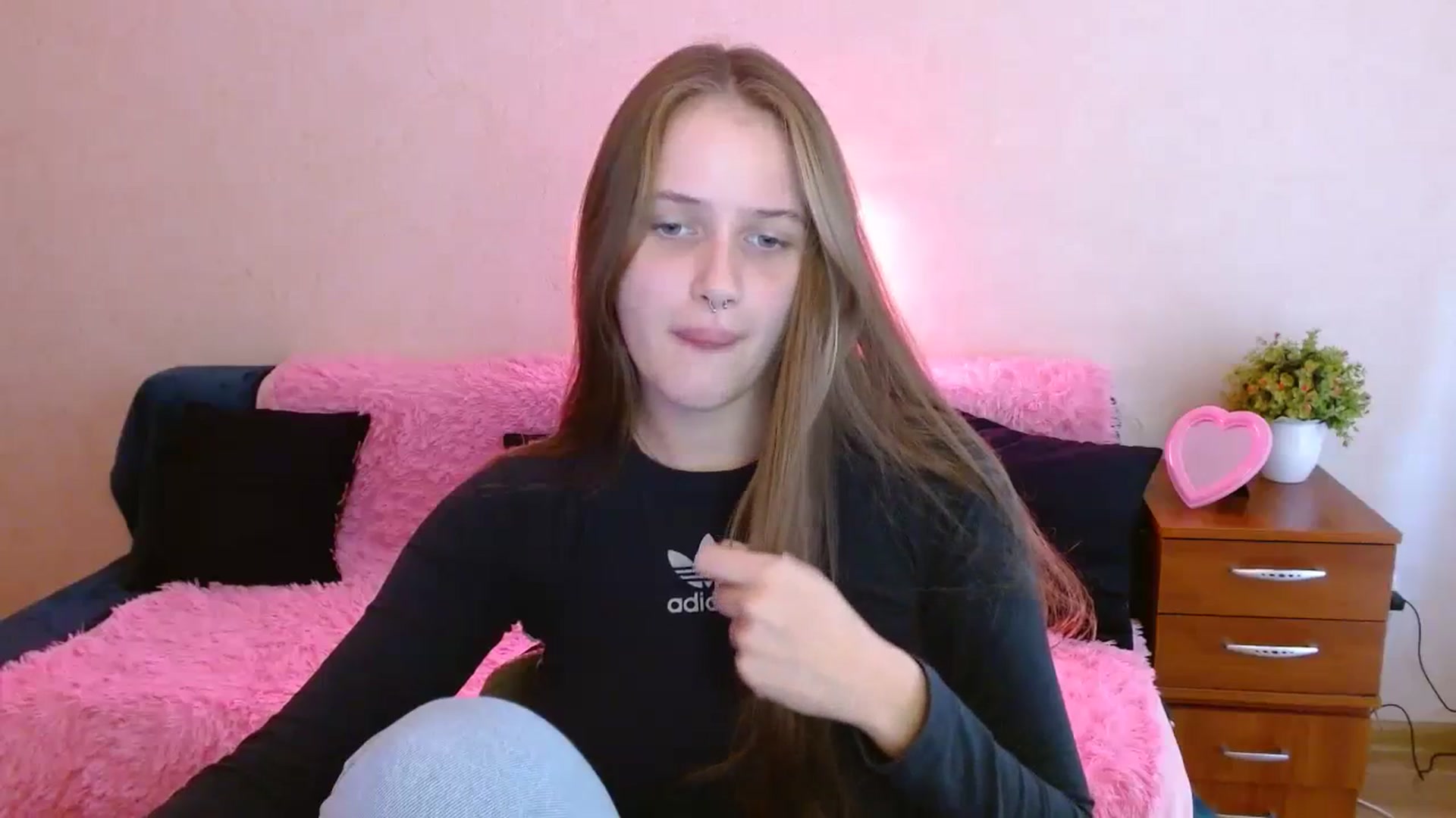 Gallery image thumbnail from Alleiko's myfreecams stream on, 11/13/2023, 09:41 image 12 of 20