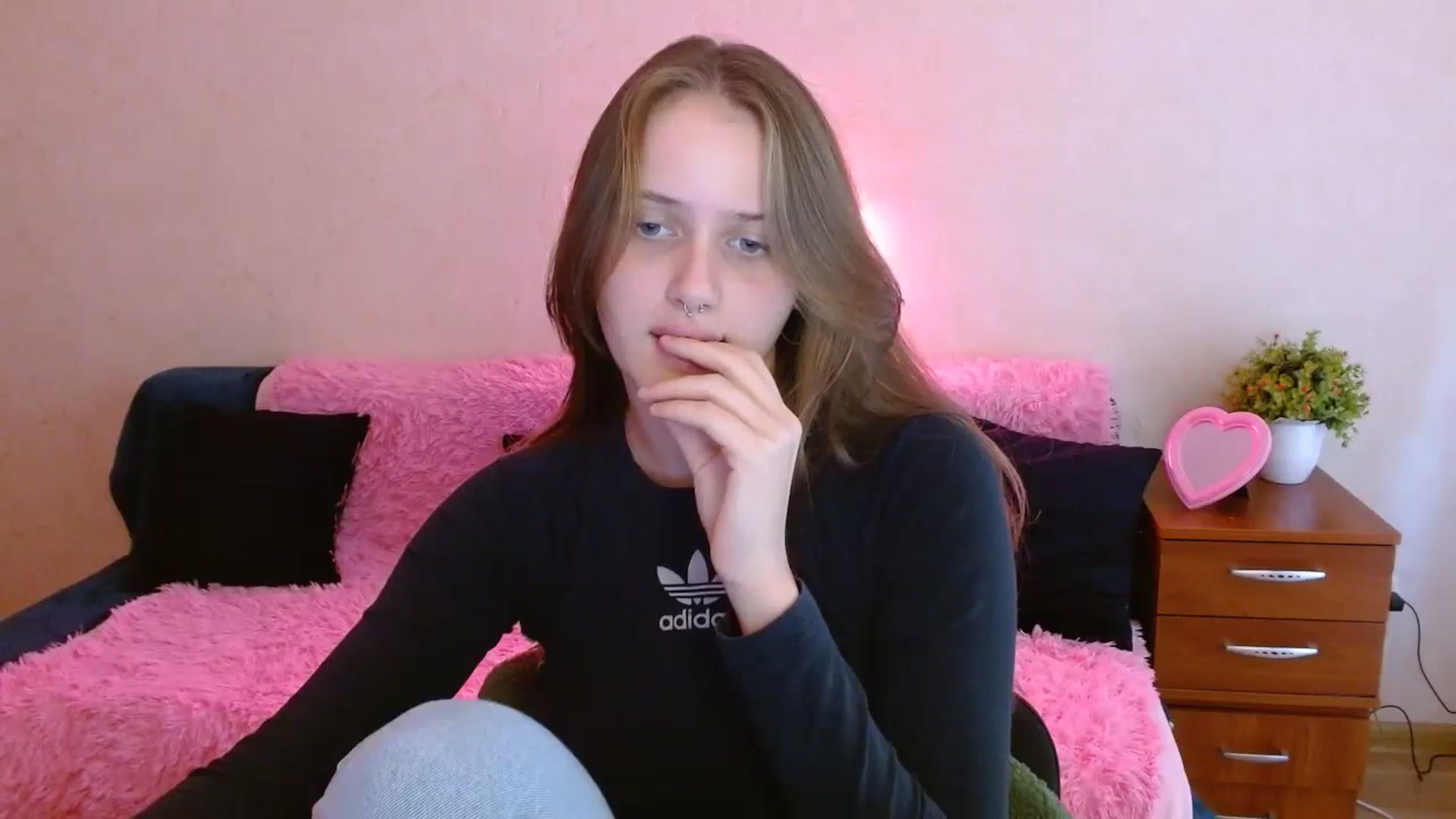 Gallery image thumbnail from Alleiko's myfreecams stream on, 11/13/2023, 09:41 image 10 of 20