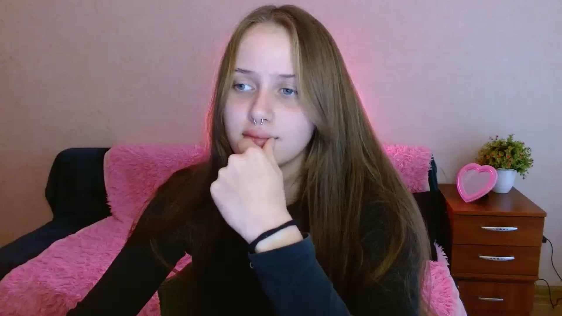 Gallery image thumbnail from Alleiko's myfreecams stream on, 11/13/2023, 13:02 image 5 of 20