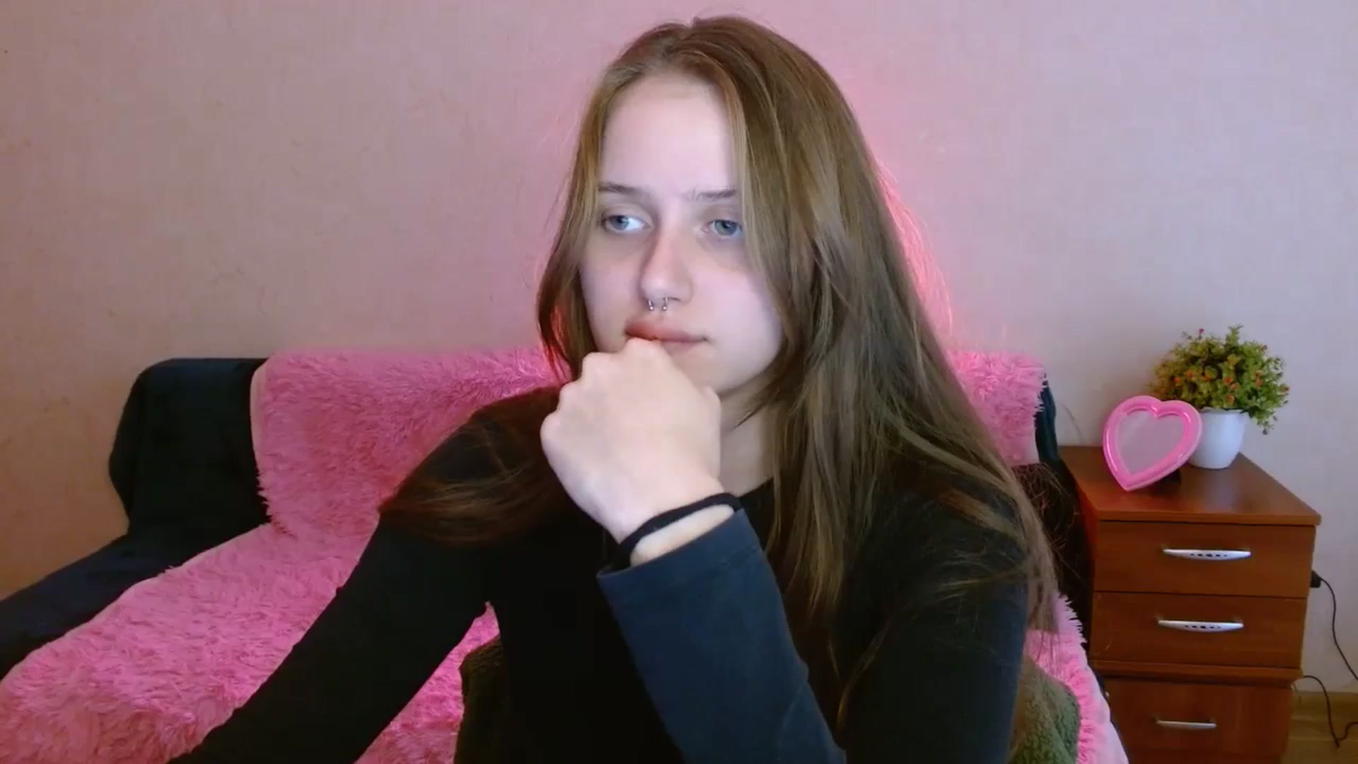 Gallery image thumbnail from Alleiko's myfreecams stream on, 11/13/2023, 13:02 image 9 of 20