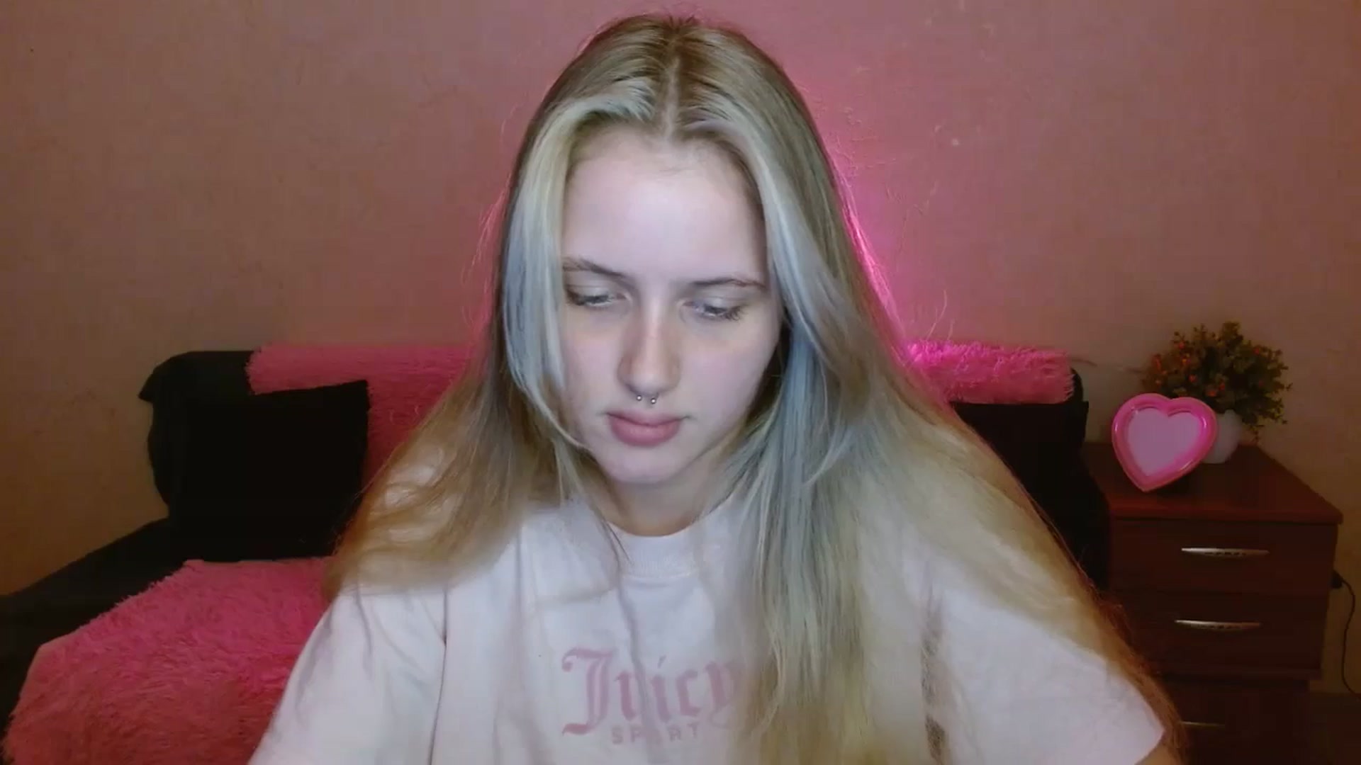 Gallery image thumbnail from Alleiko's myfreecams stream on, 11/15/2023, 14:37 image 8 of 20