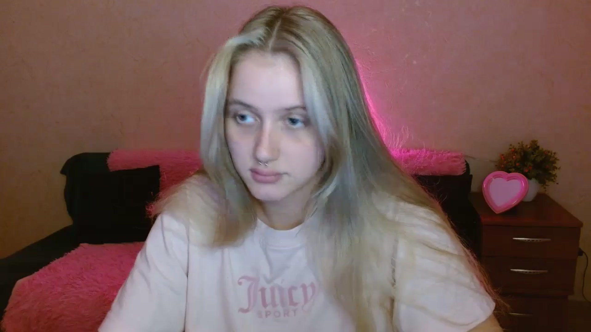 Gallery image thumbnail from Alleiko's myfreecams stream on, 11/15/2023, 14:37 image 3 of 20