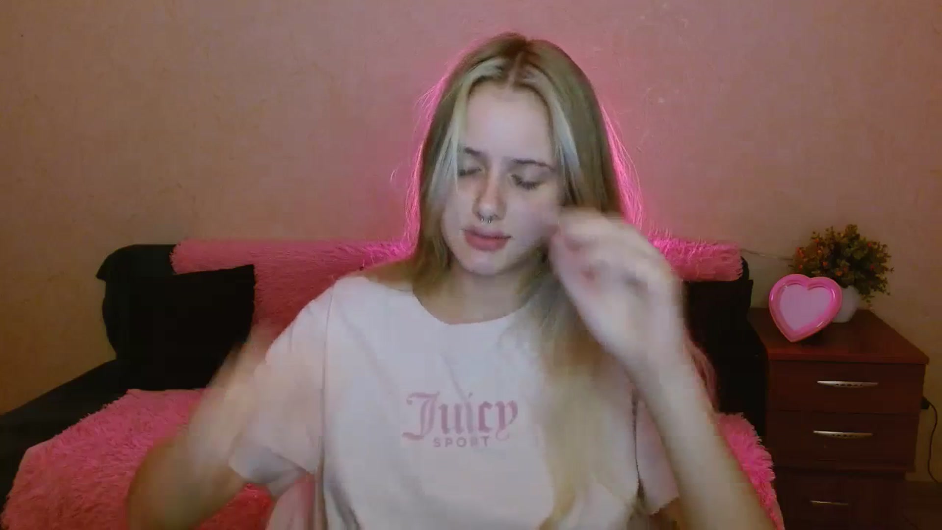 Gallery image thumbnail from Alleiko's myfreecams stream on, 11/15/2023, 14:37 image 2 of 20