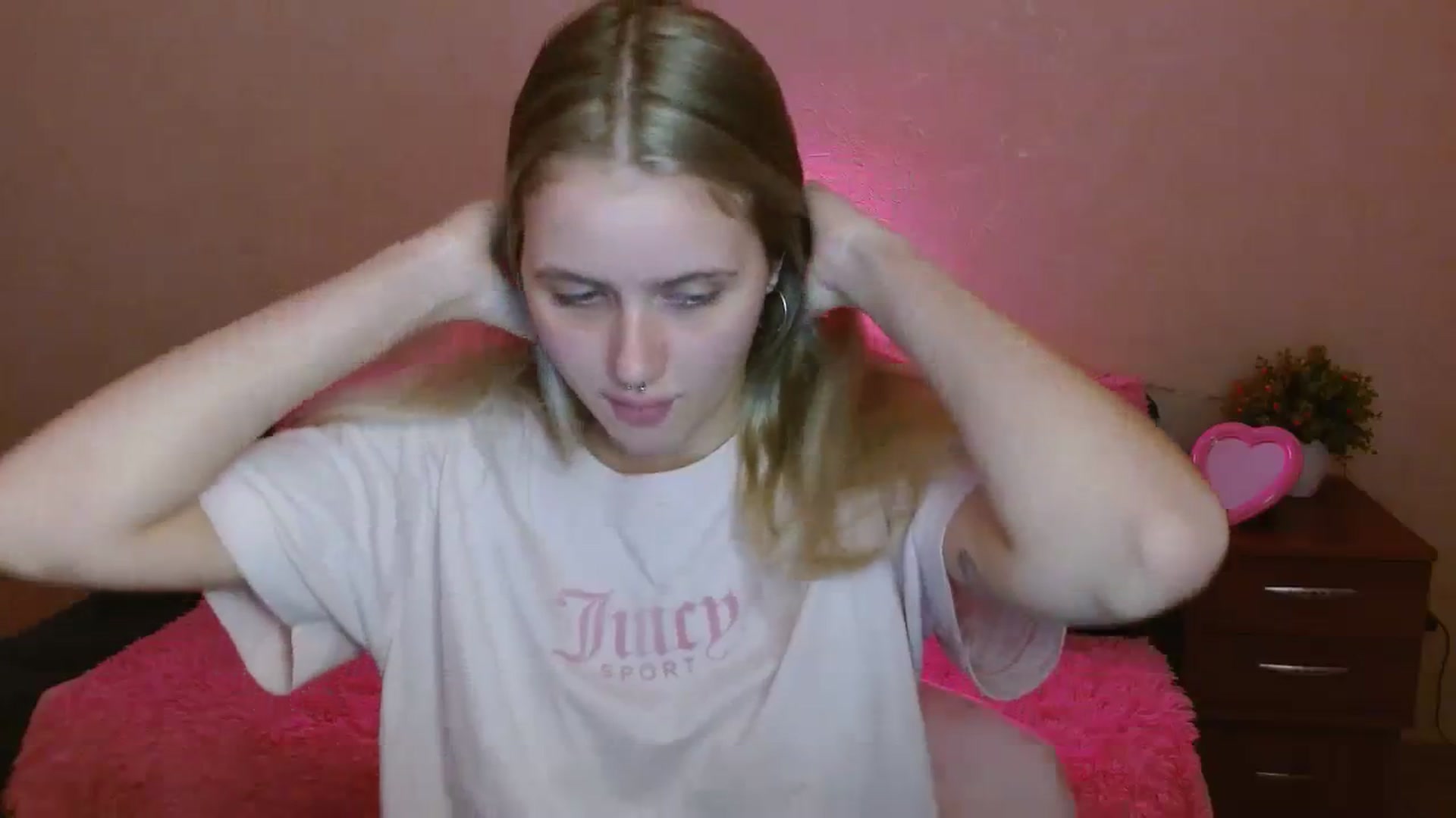 Gallery image thumbnail from Alleiko's myfreecams stream on, 11/15/2023, 14:37 image 10 of 20