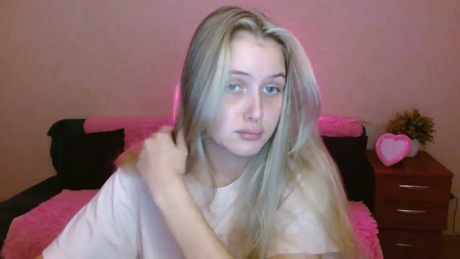 Gallery image thumbnail from Alleiko's myfreecams stream on, 11/15/2023, 14:37 image 7 of 20