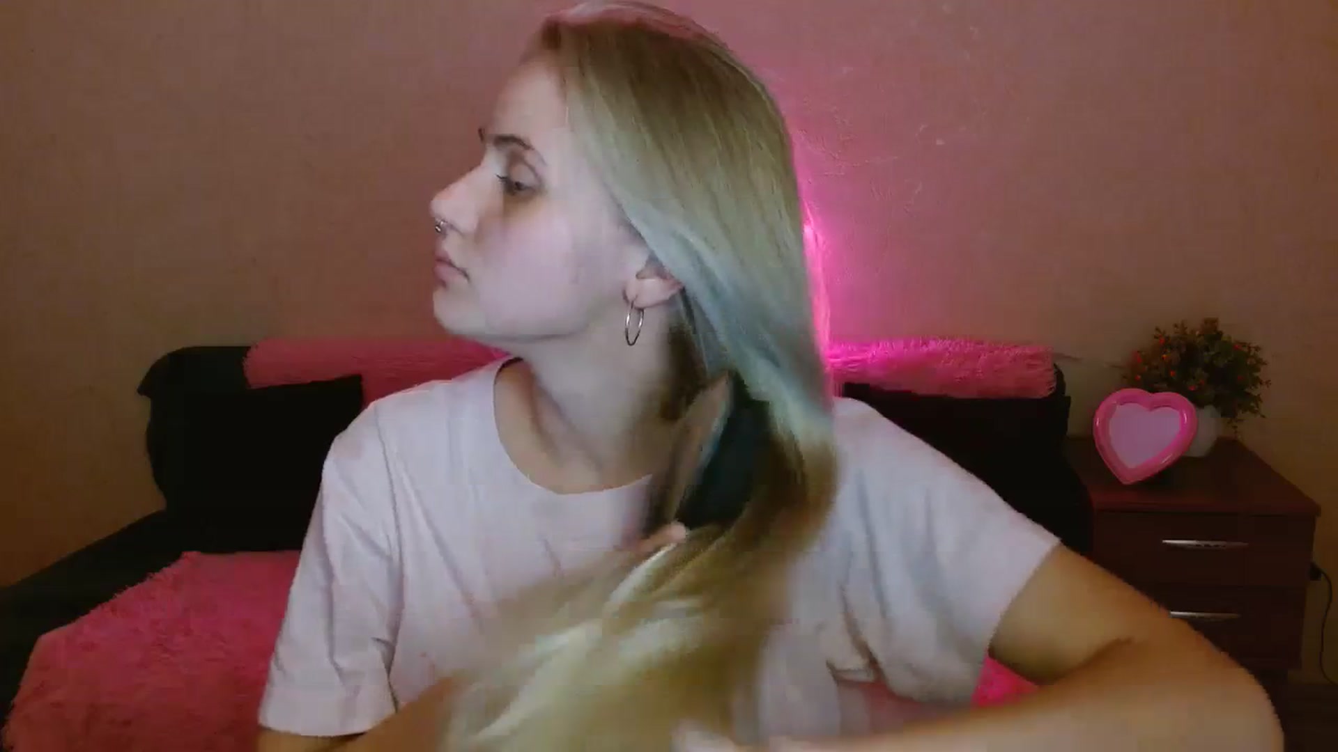 Gallery image thumbnail from Alleiko's myfreecams stream on, 11/15/2023, 14:37 image 15 of 20