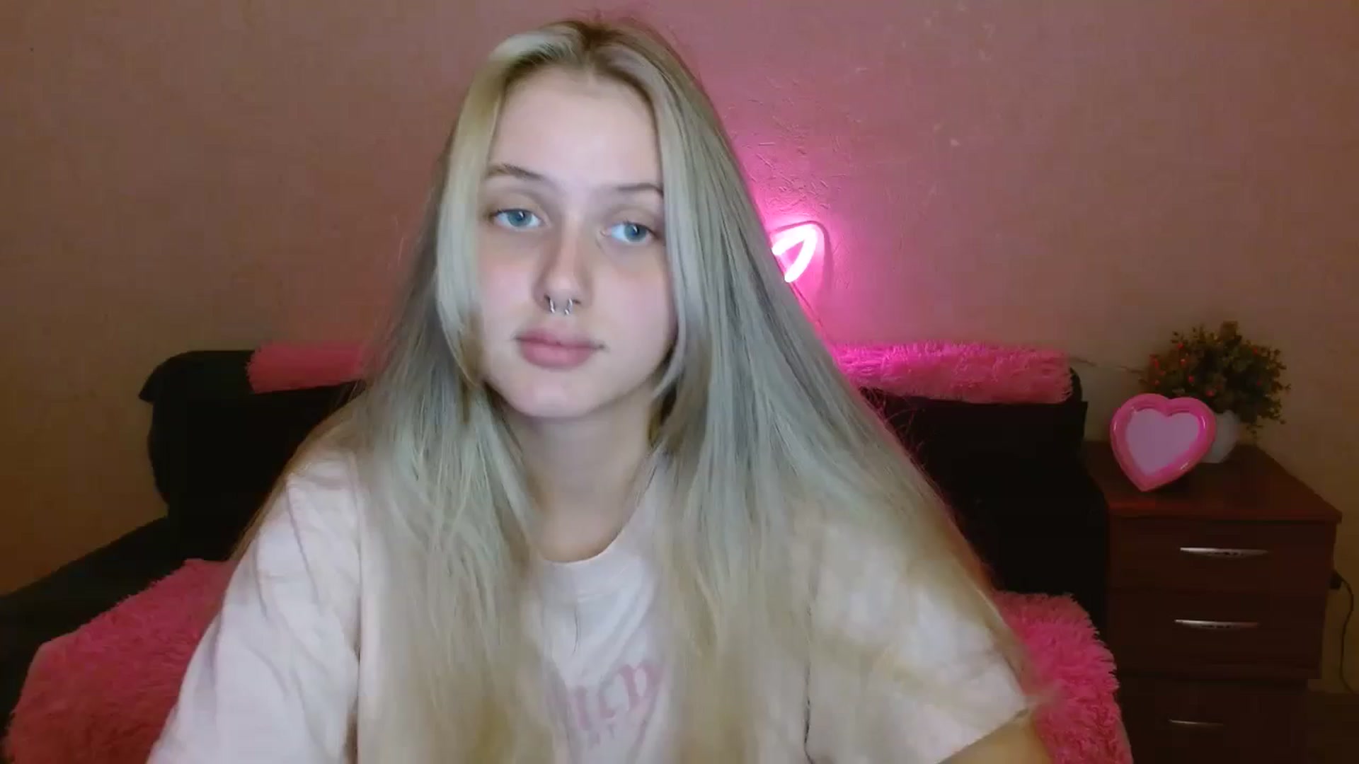 Gallery image thumbnail from Alleiko's myfreecams stream on, 11/15/2023, 14:37 image 20 of 20