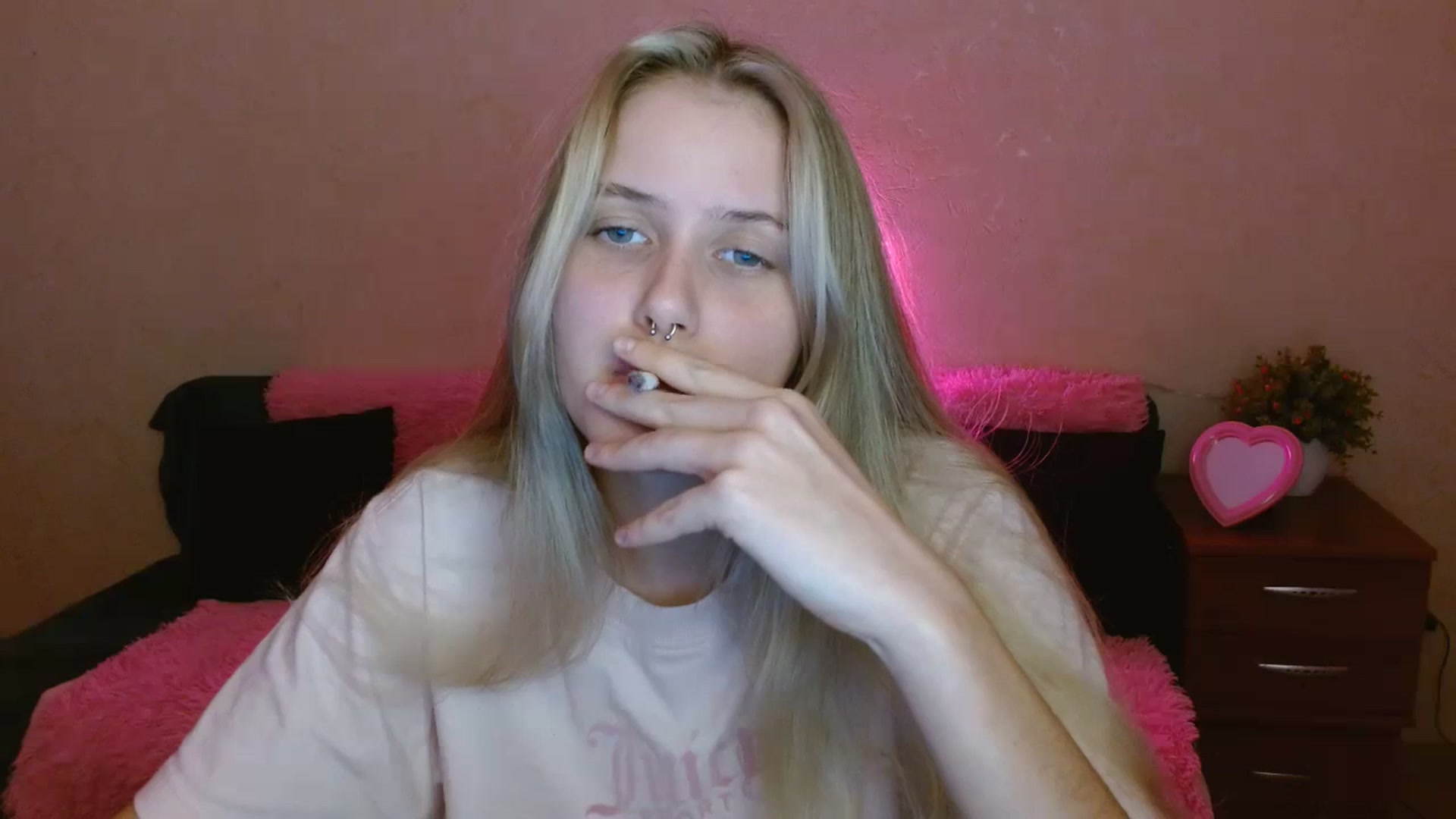 Gallery image thumbnail from Alleiko's myfreecams stream on, 11/15/2023, 14:37 image 5 of 20