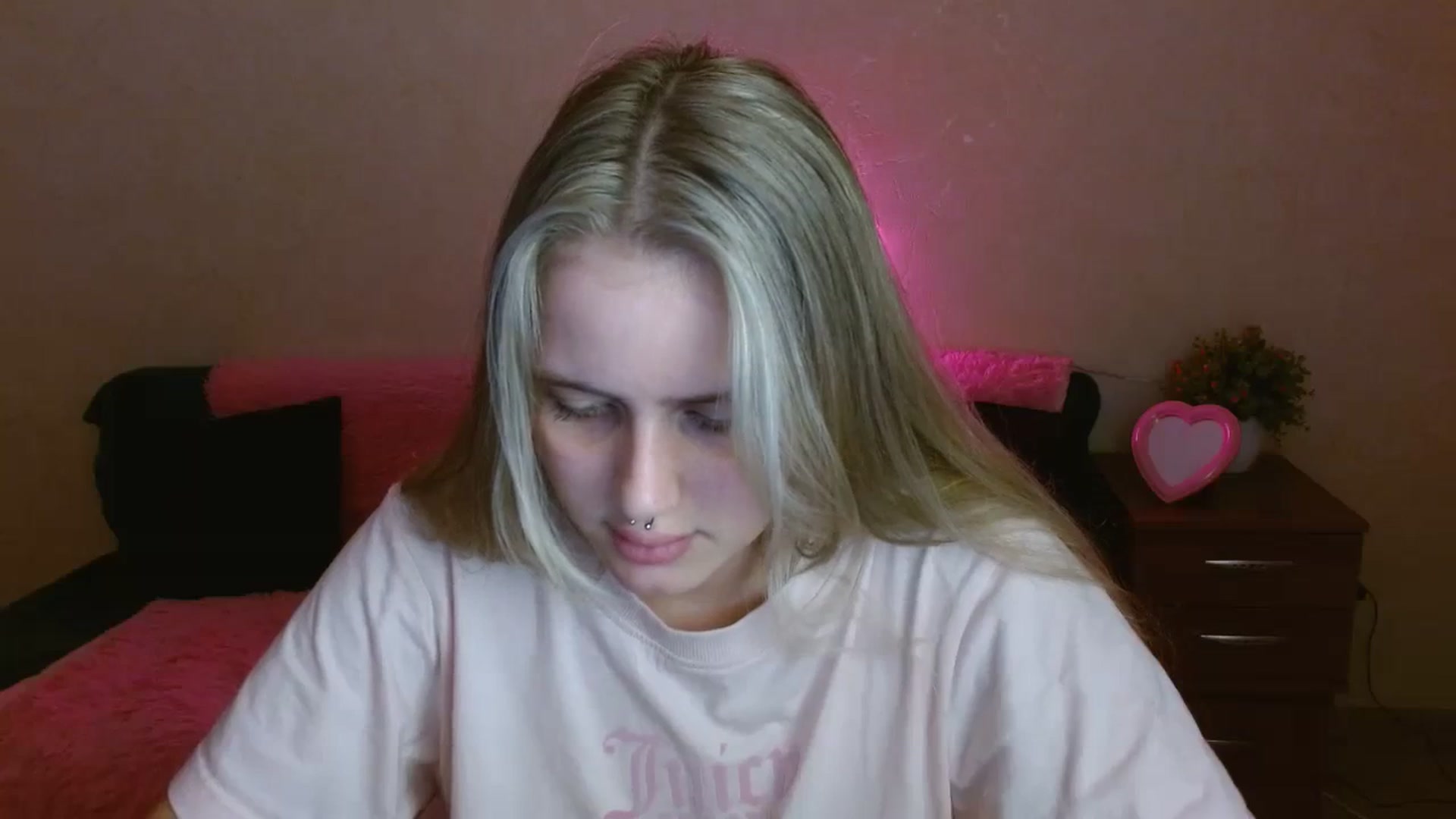 Gallery image thumbnail from Alleiko's myfreecams stream on, 11/15/2023, 17:54 image 7 of 20