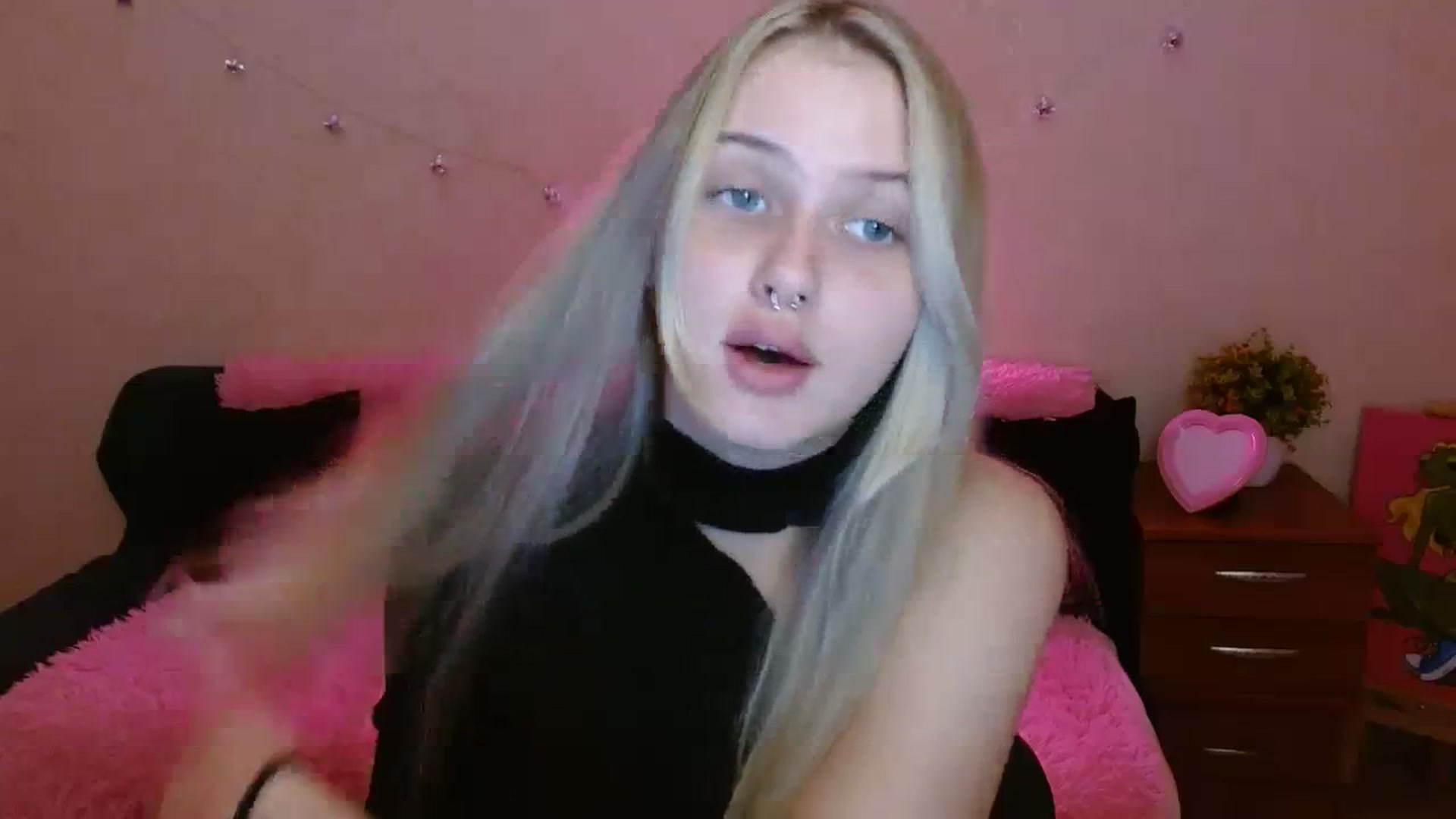 Gallery image thumbnail from Alleiko's myfreecams stream on, 11/19/2023, 15:20 image 3 of 20