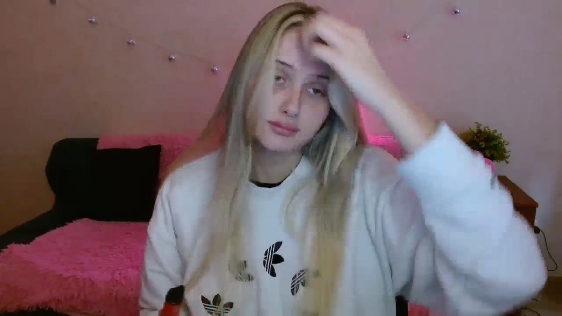 Gallery image thumbnail from Alleiko's myfreecams stream on, 11/22/2023, 10:16 image 13 of 20
