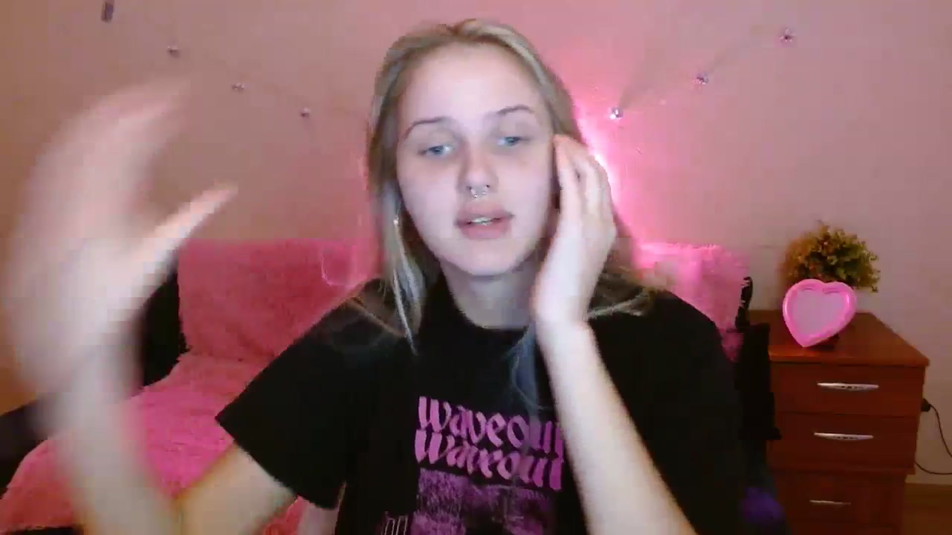 Gallery image thumbnail from Alleiko's myfreecams stream on, 11/22/2023, 13:05 image 13 of 20